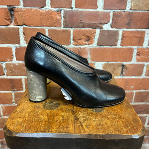 ACNE STUDIOS leather heels 40
