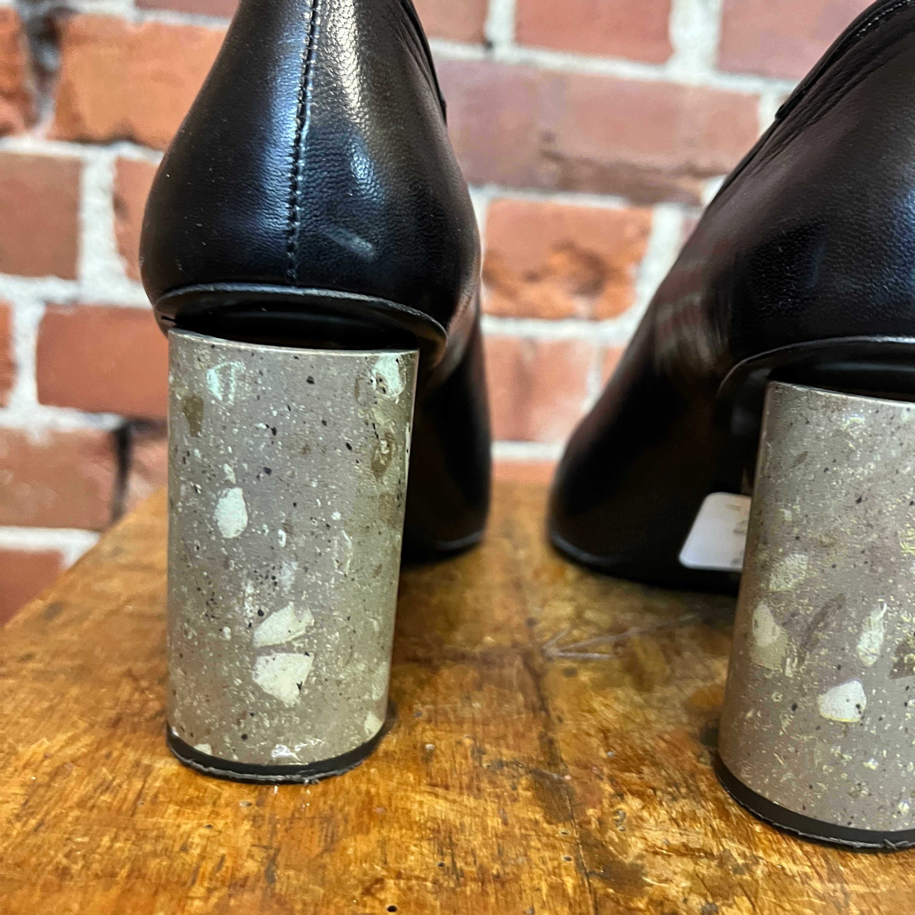 ACNE STUDIOS leather heels 40