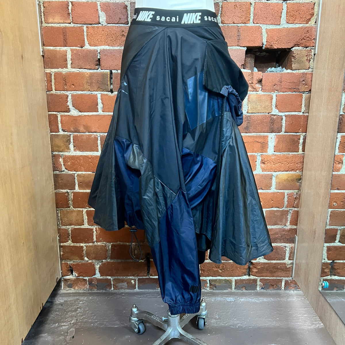 nike sacai skirt