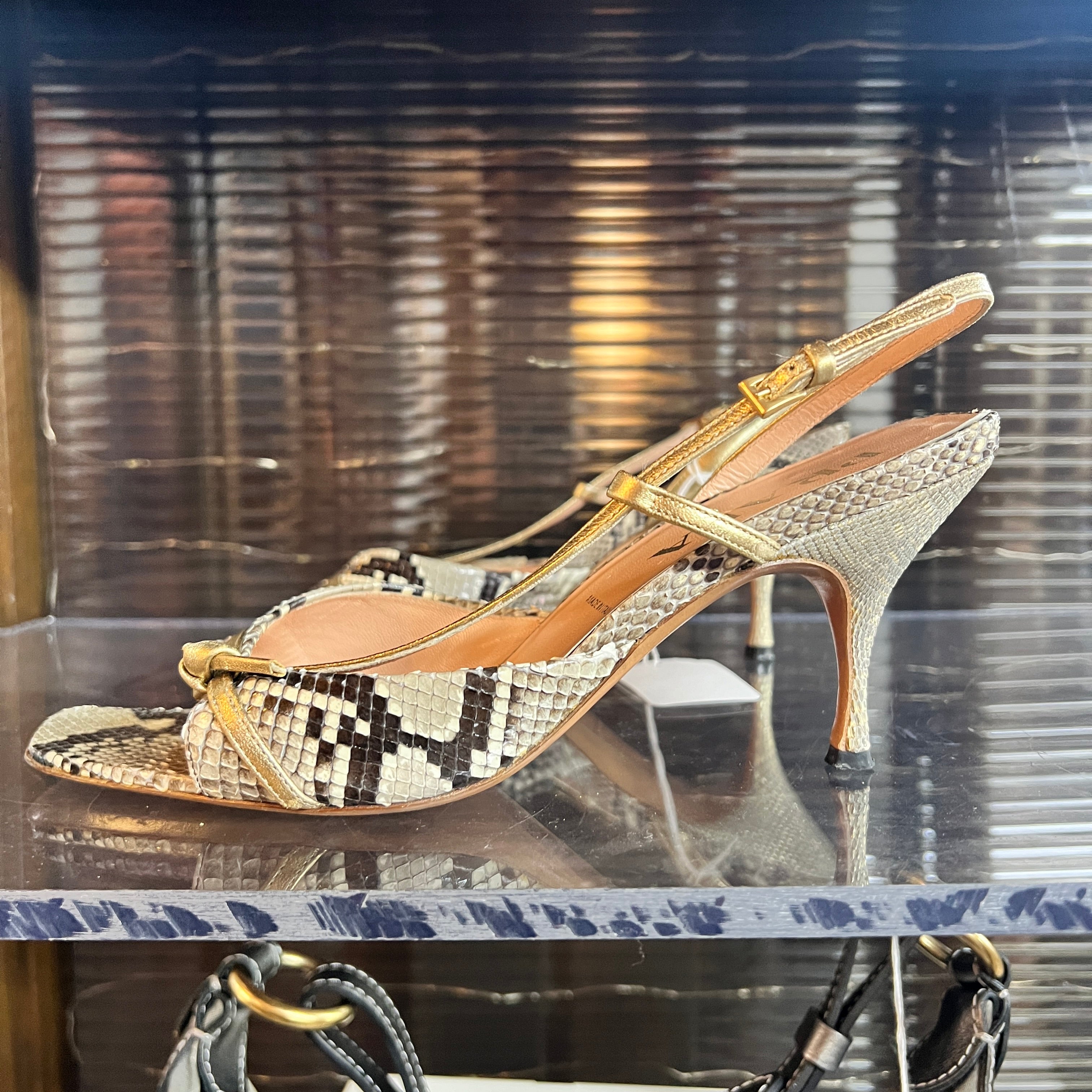 PRADA (matches handbag) snakeskin heels 38