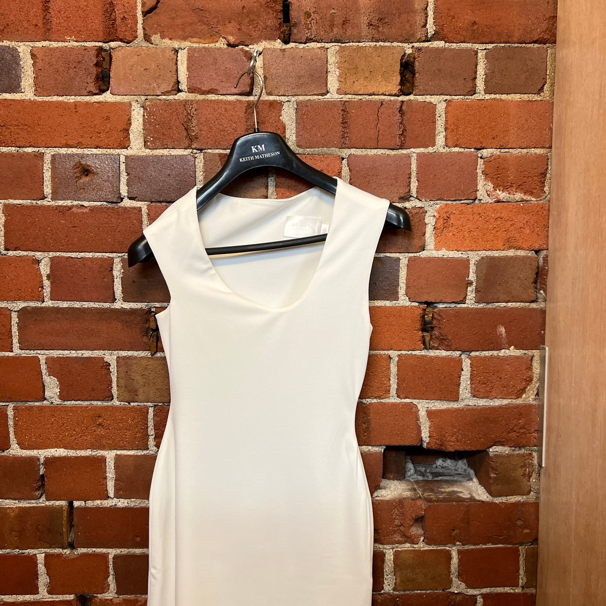 SOLACE stretch white gown – Wellington Hunters and Collectors