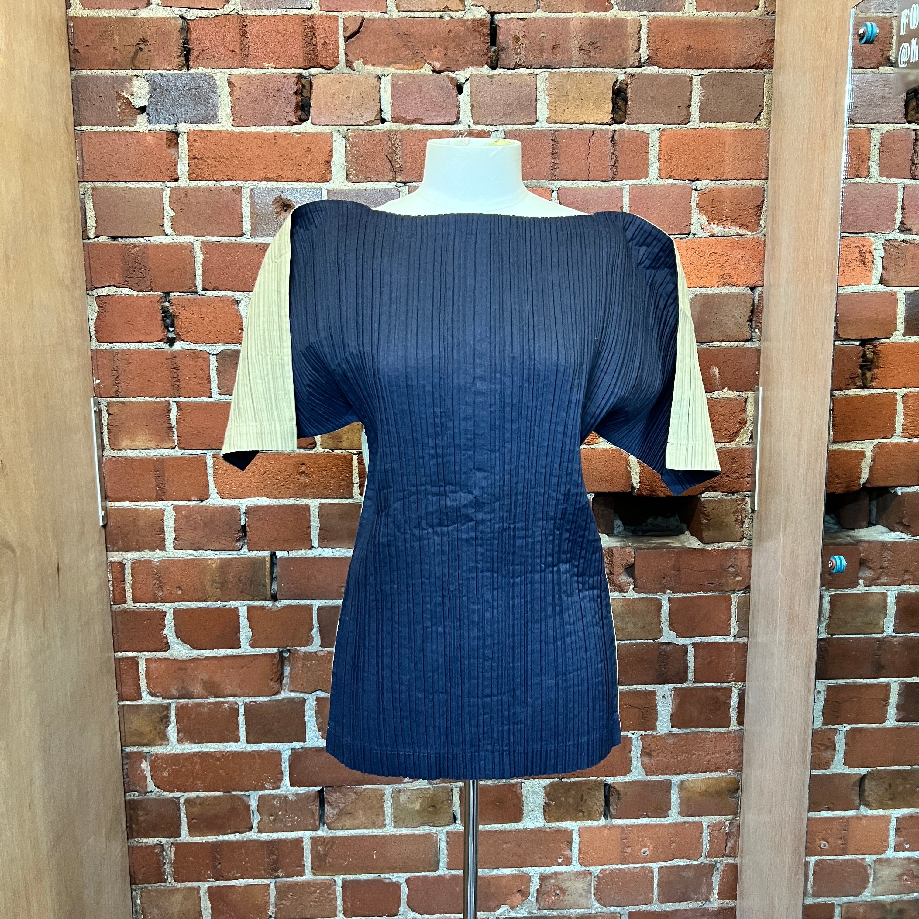 ISSEY MIYAKE 1990's pleated top