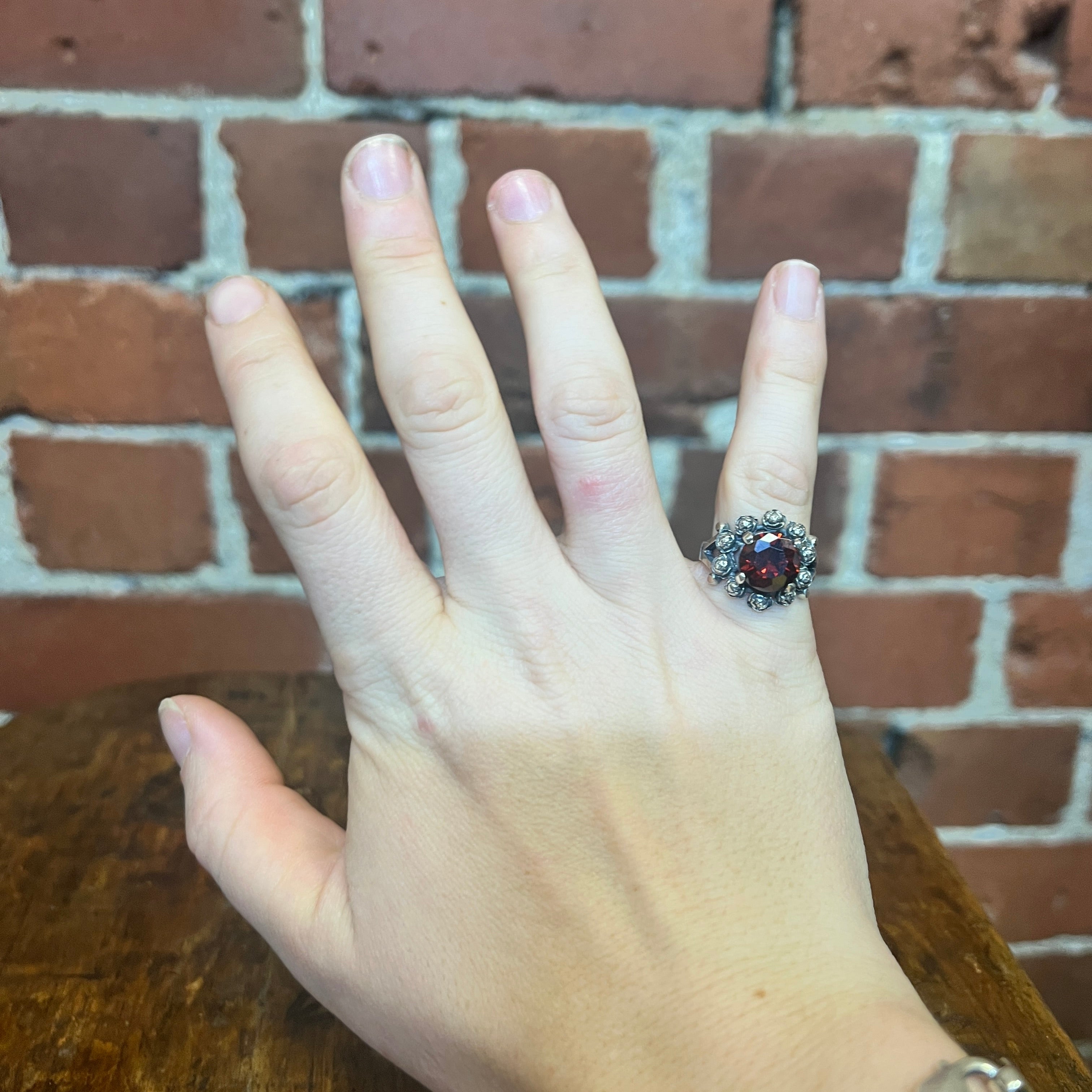 WILLIAM GRIFFITHS Sterling Silver Posey stone ring