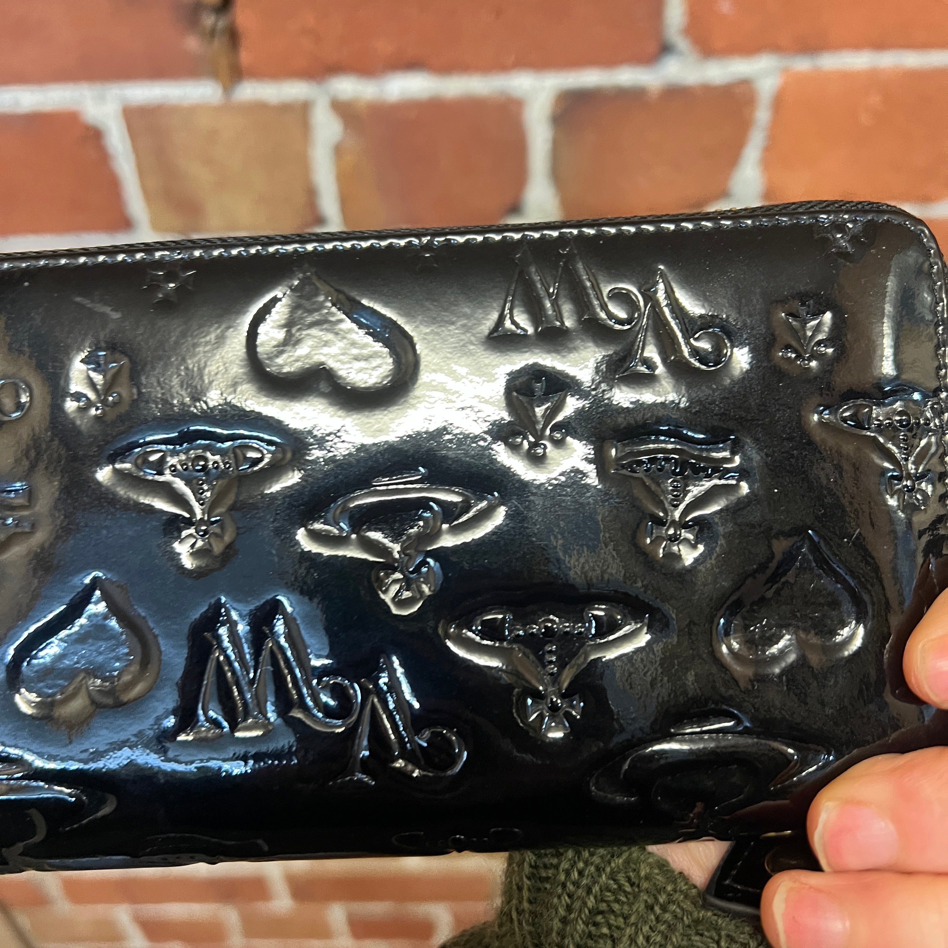 VIVIENNE WESTWOOD Patent wallet