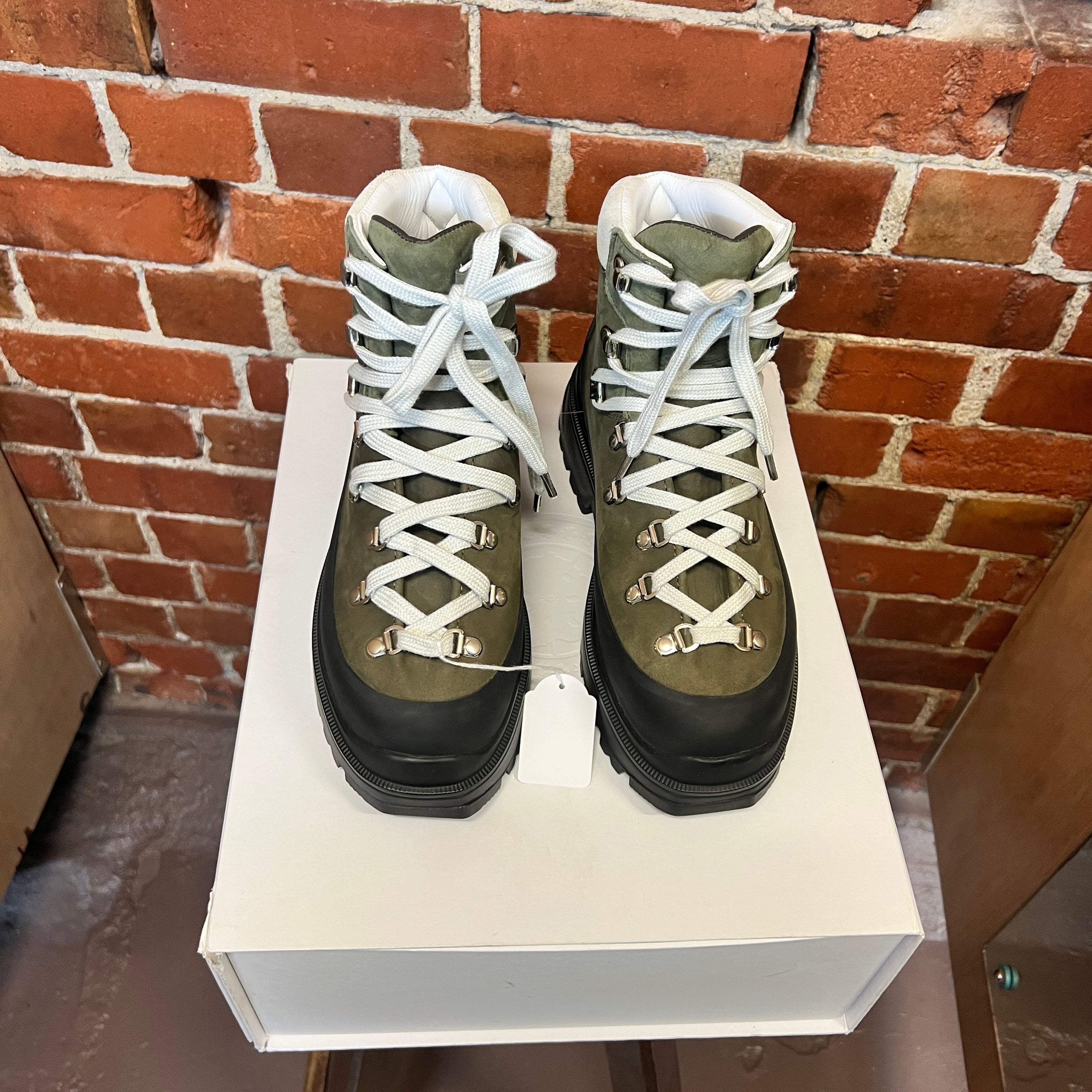 CANADA GOOSE snow boots 41