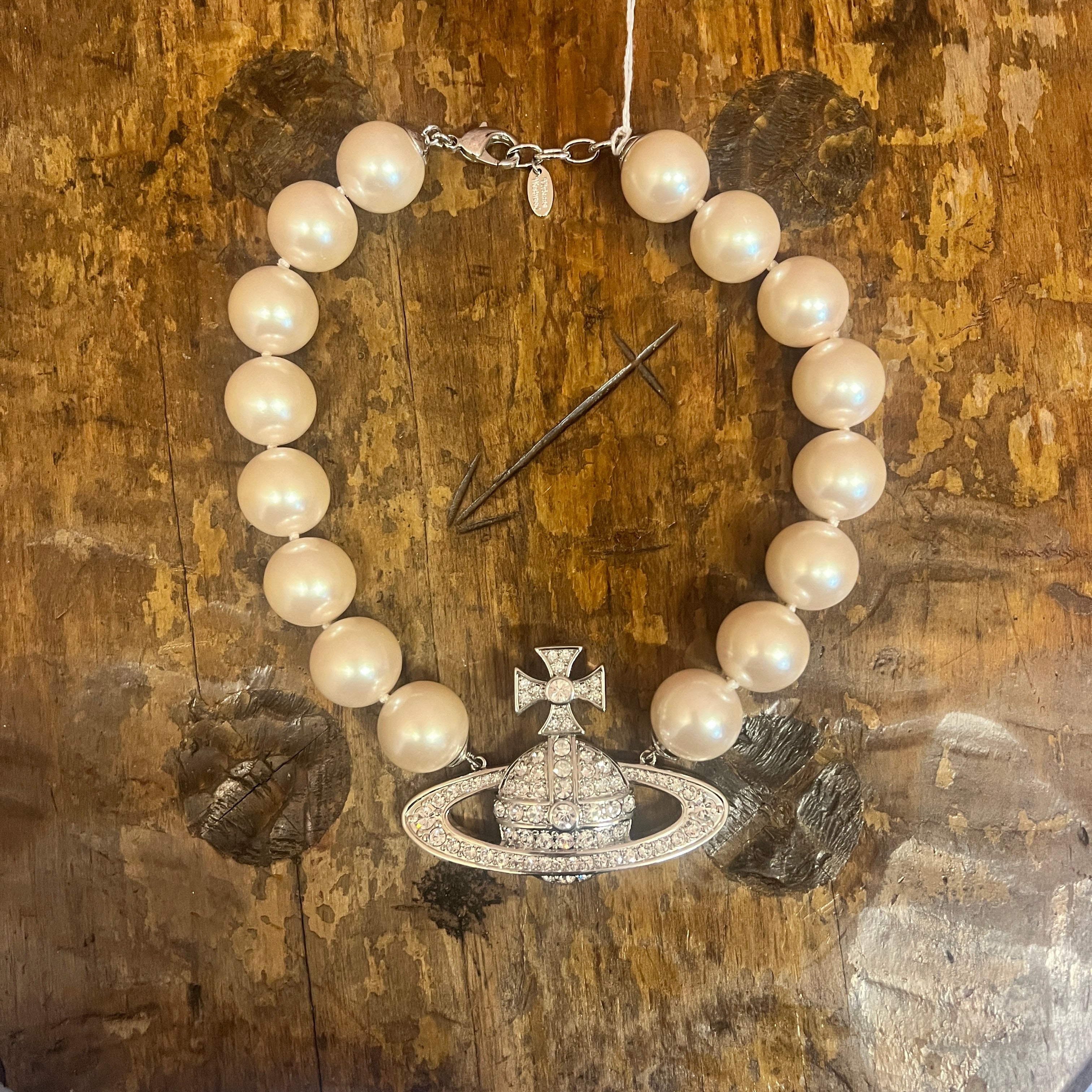 VIVIENNE WESTWOOD HUGE pearl choker