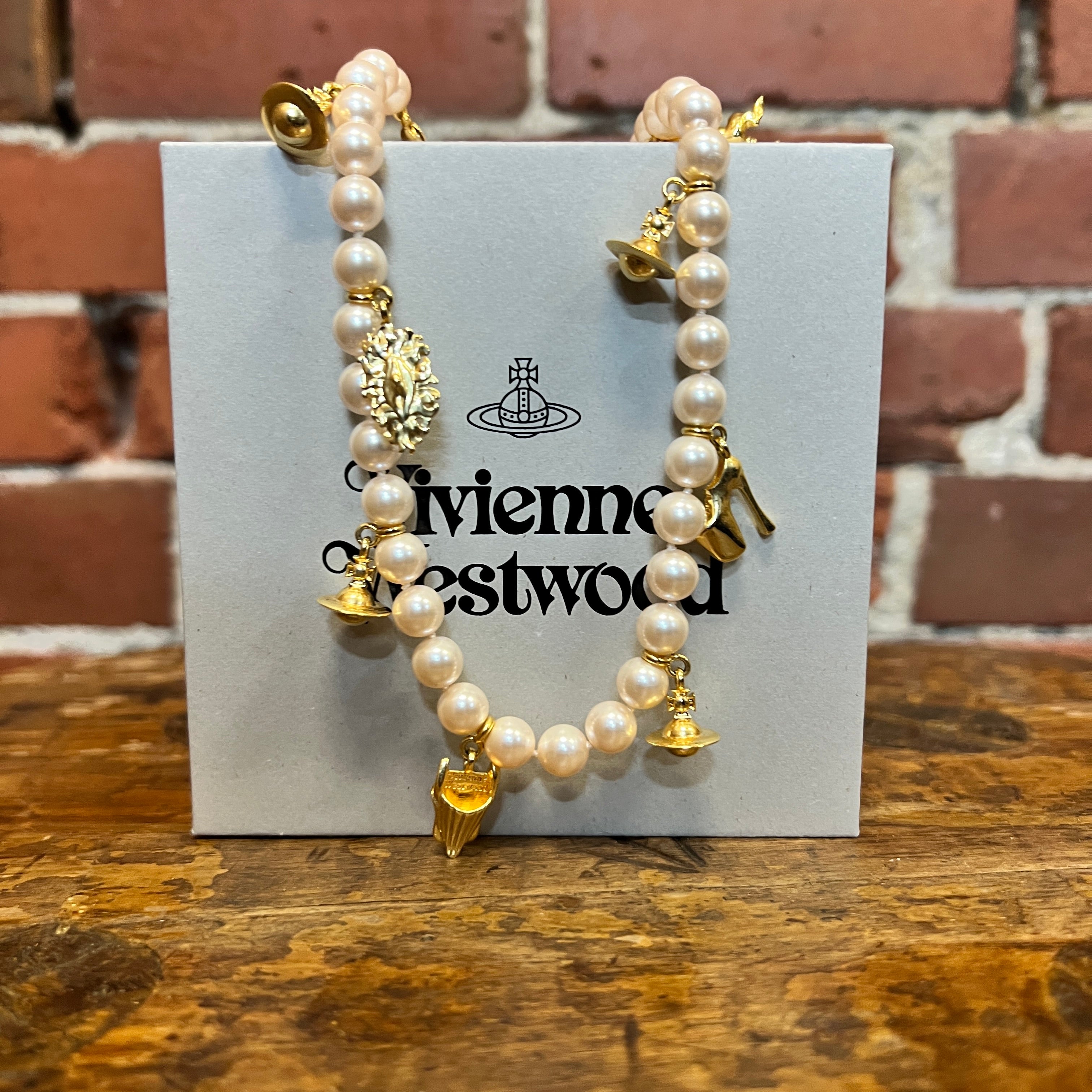 VIVIENNE WESTWOOD charm pearl necklace