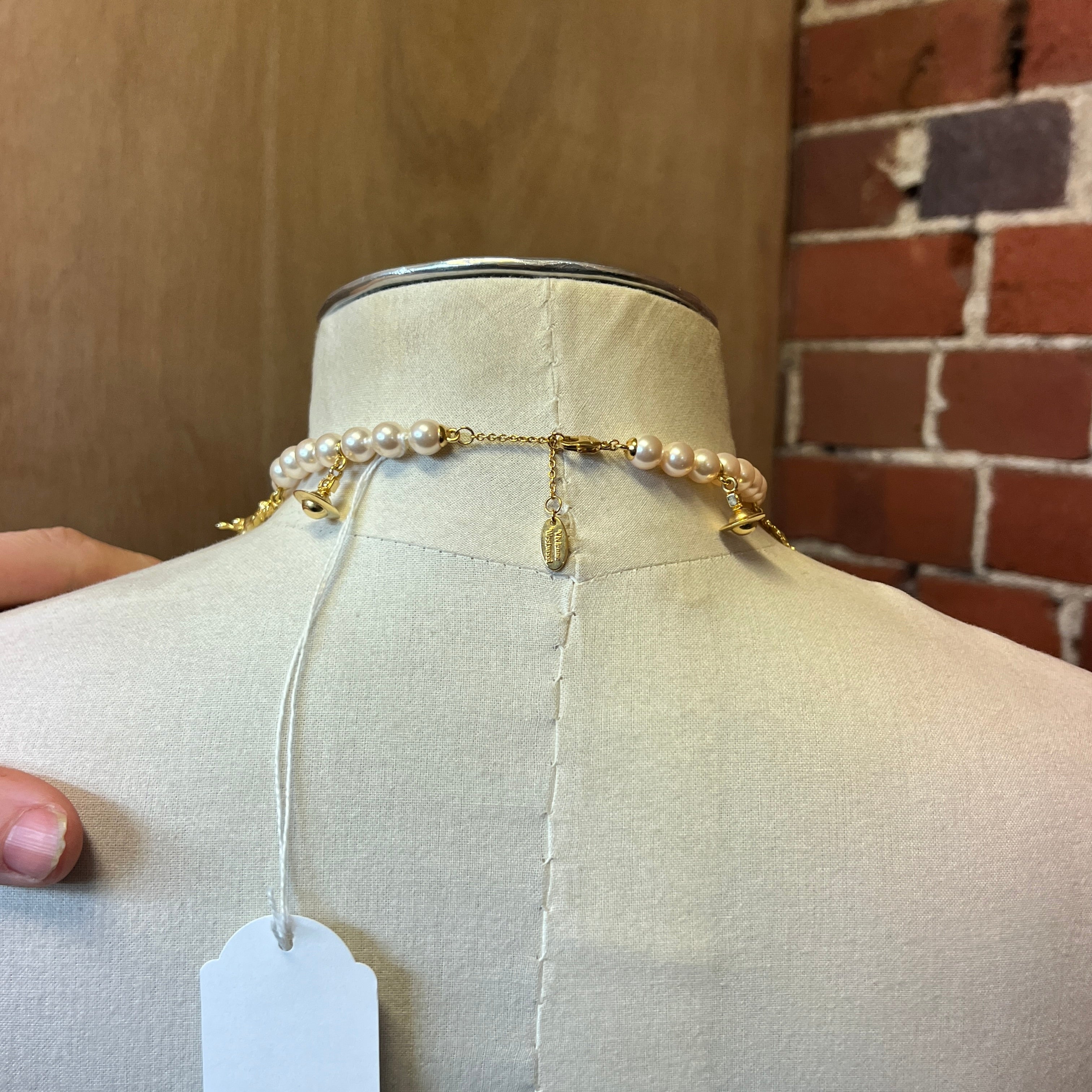 VIVIENNE WESTWOOD charm pearl necklace