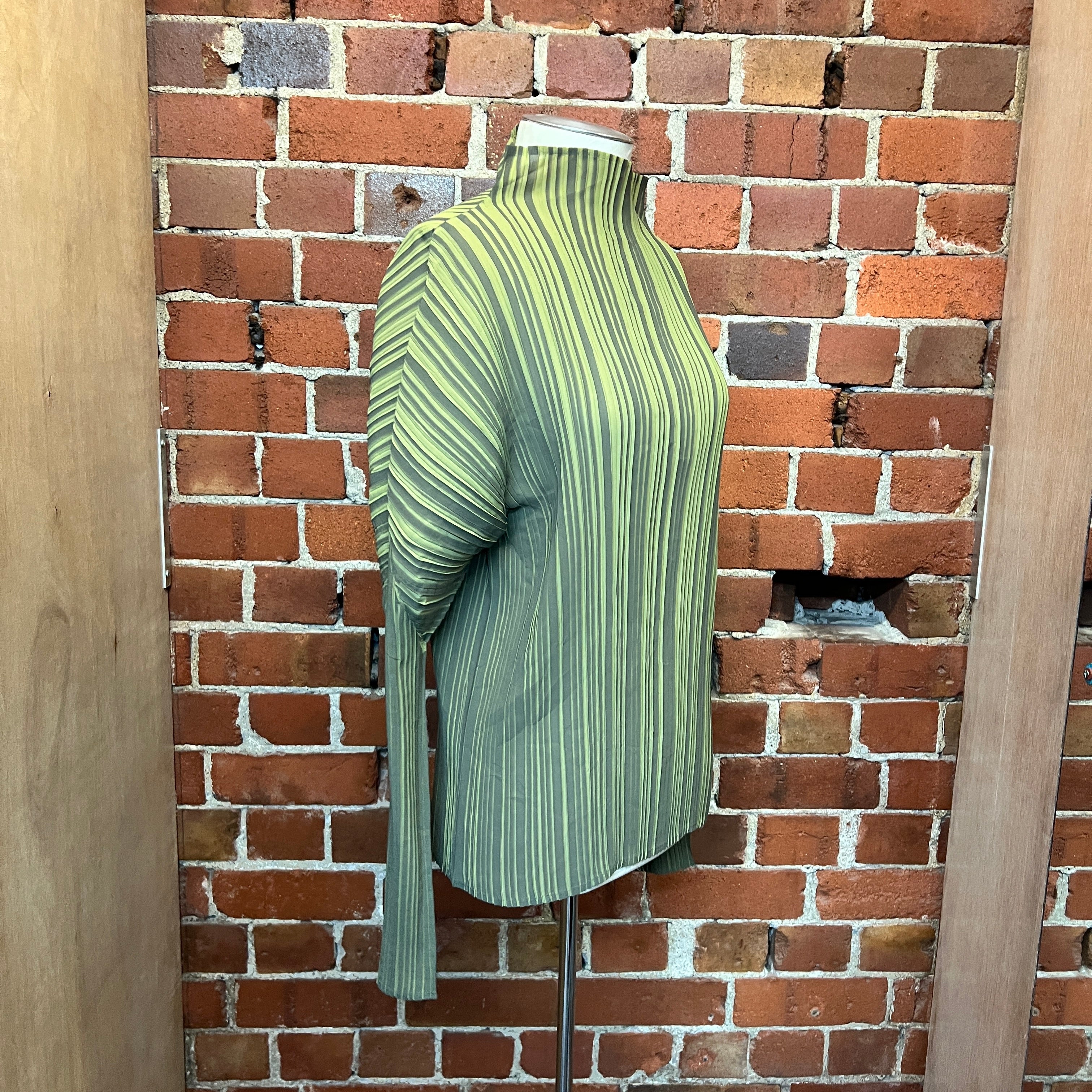 JAPANESE pleated skivvy