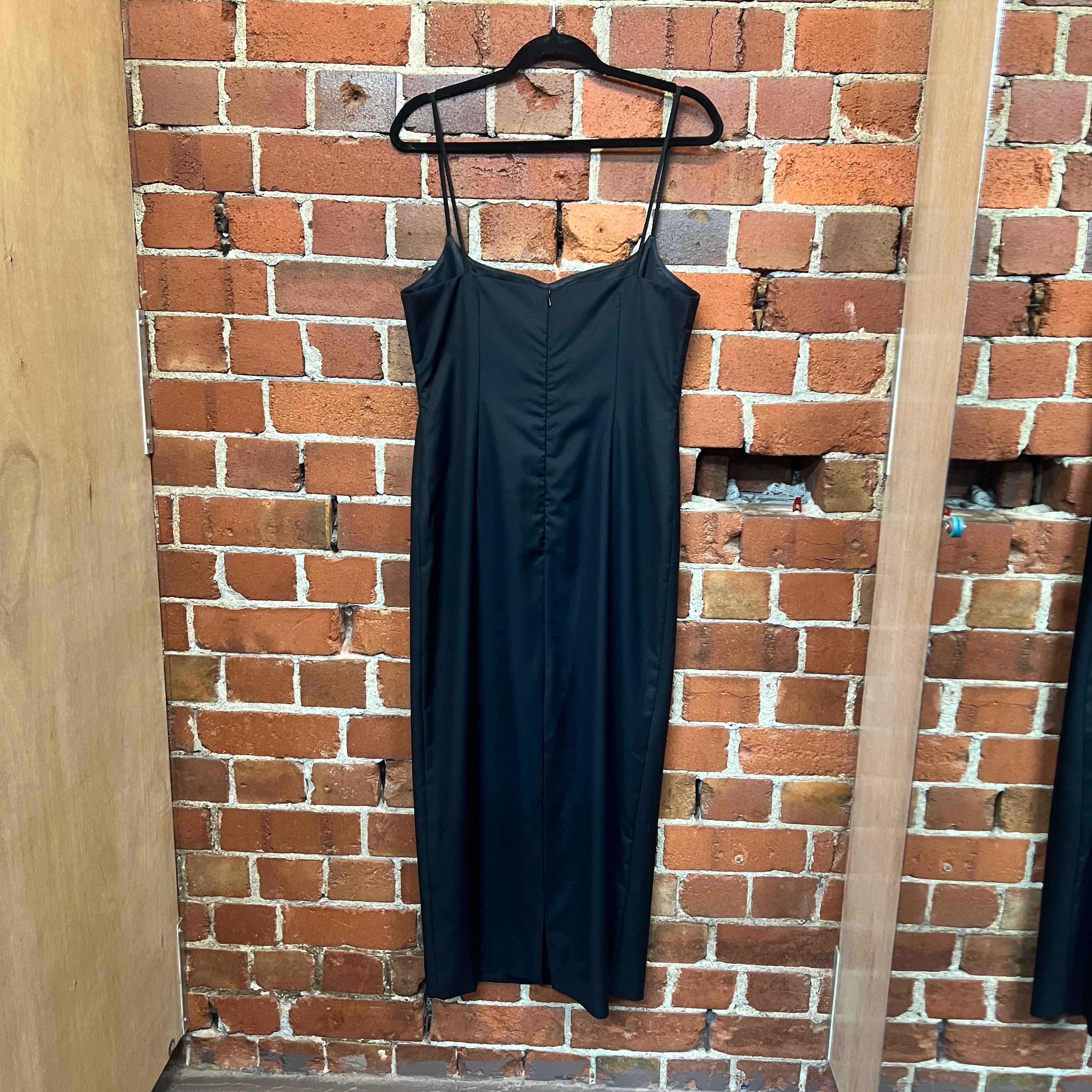 BARRE PARK NWT black gown