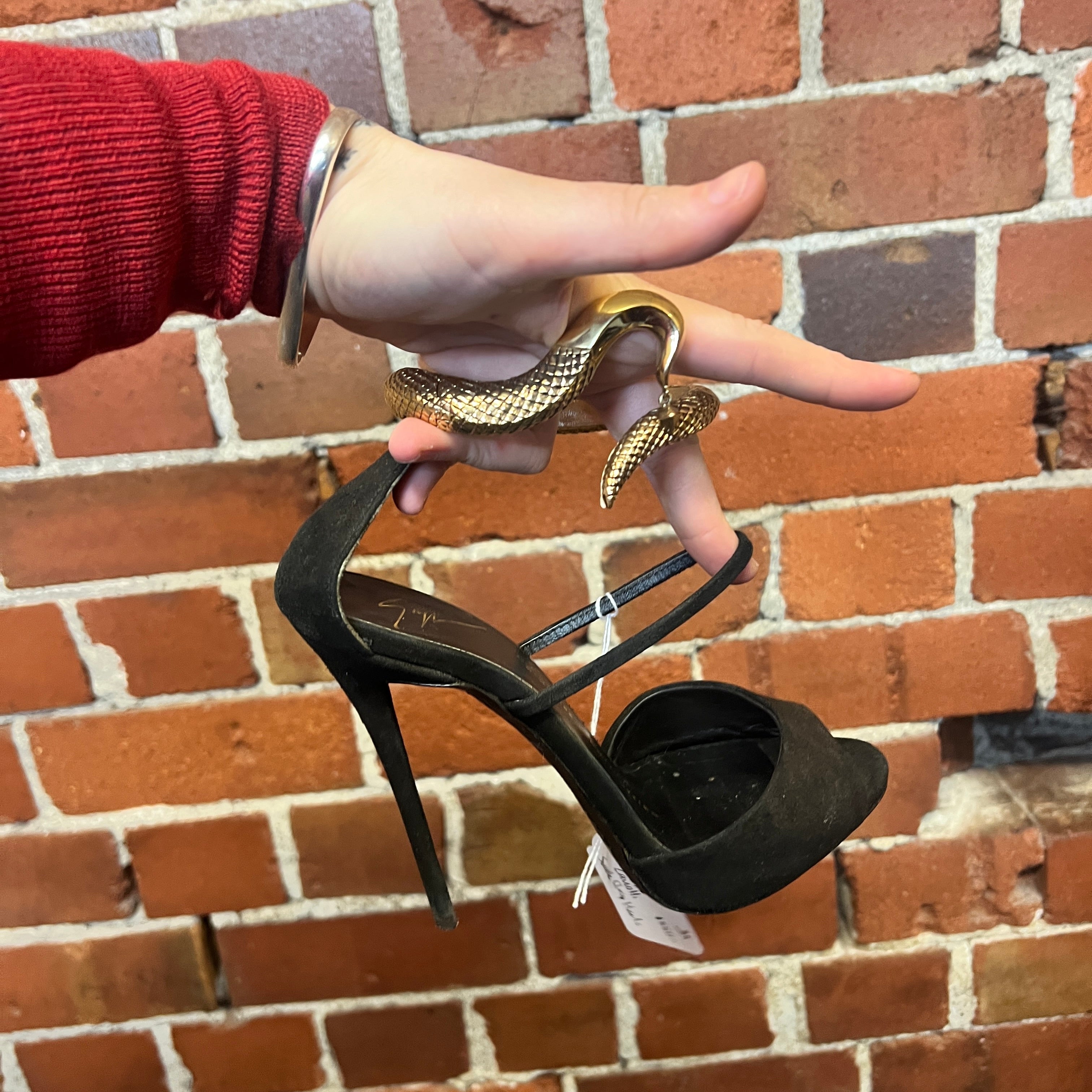 GUISEPPE ZANOTTI snake clasp high heels size 36