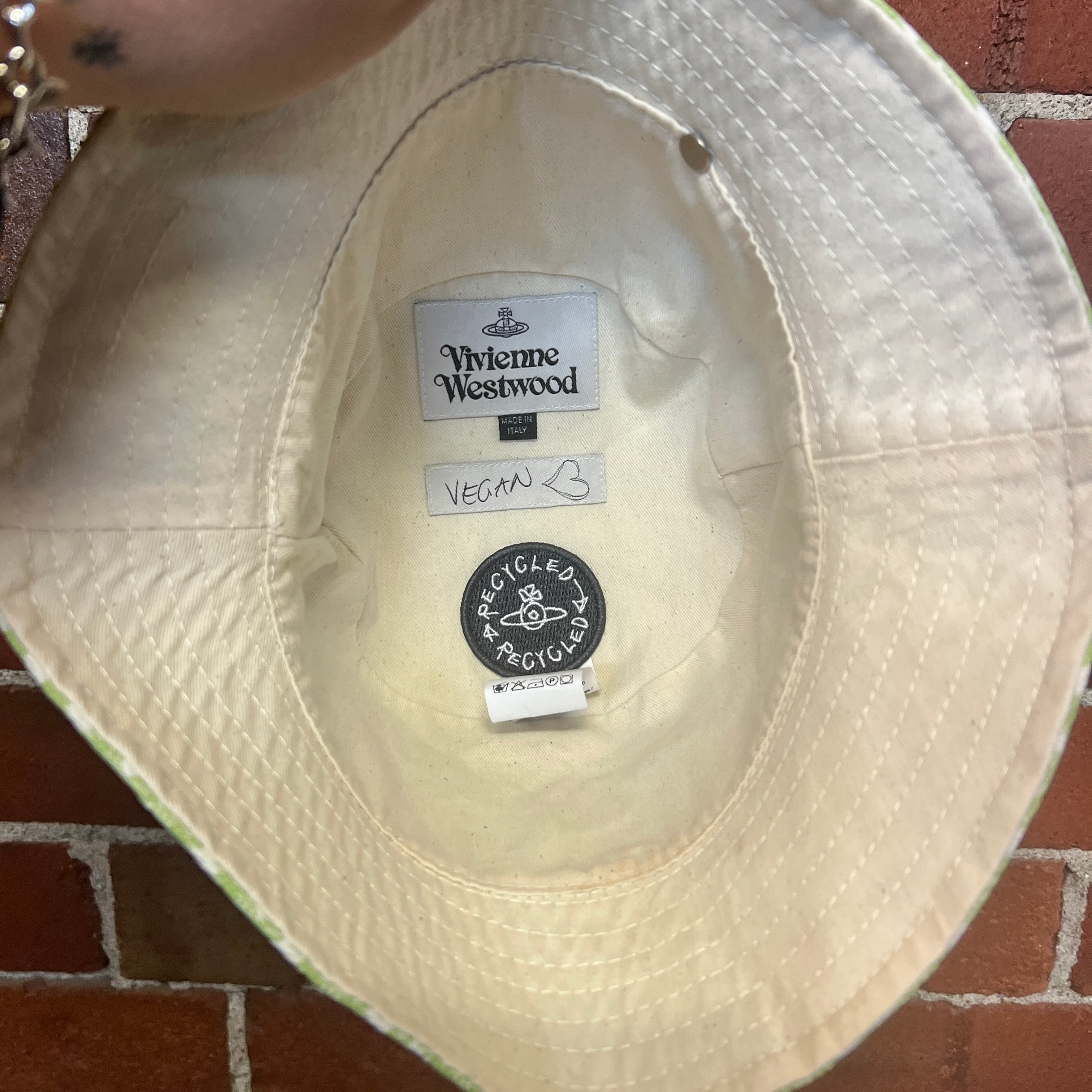 VIVIENNE WESTWOOD gingham bucket hat