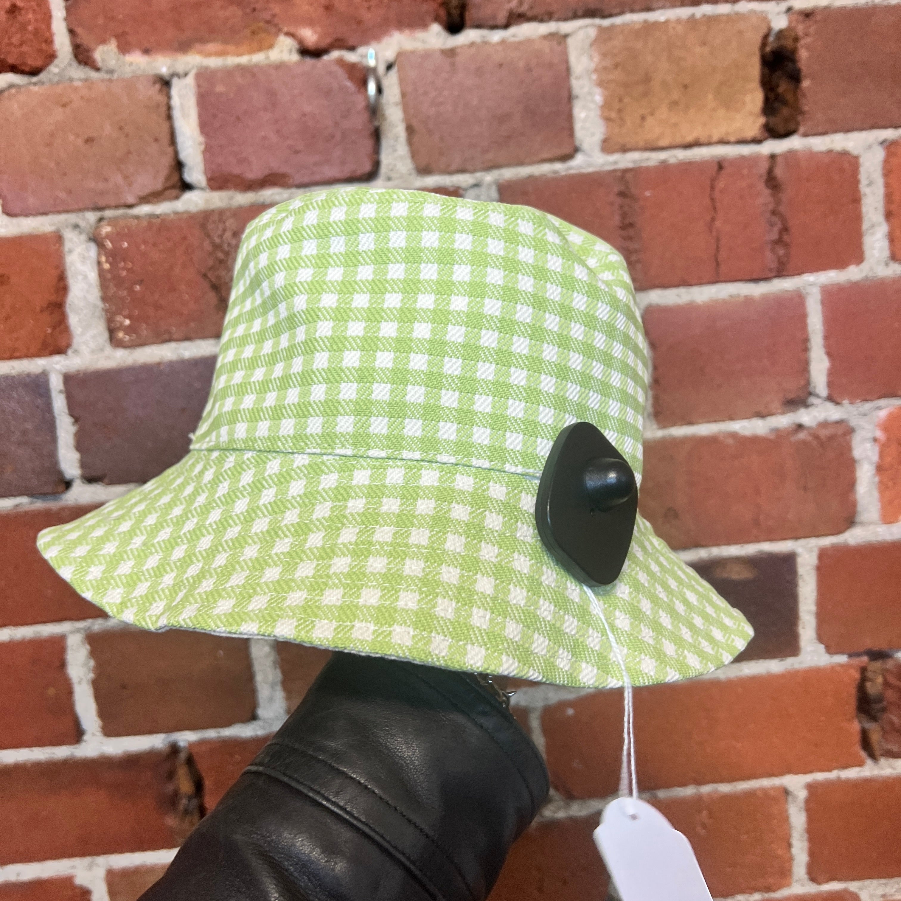 VIVIENNE WESTWOOD gingham bucket hat