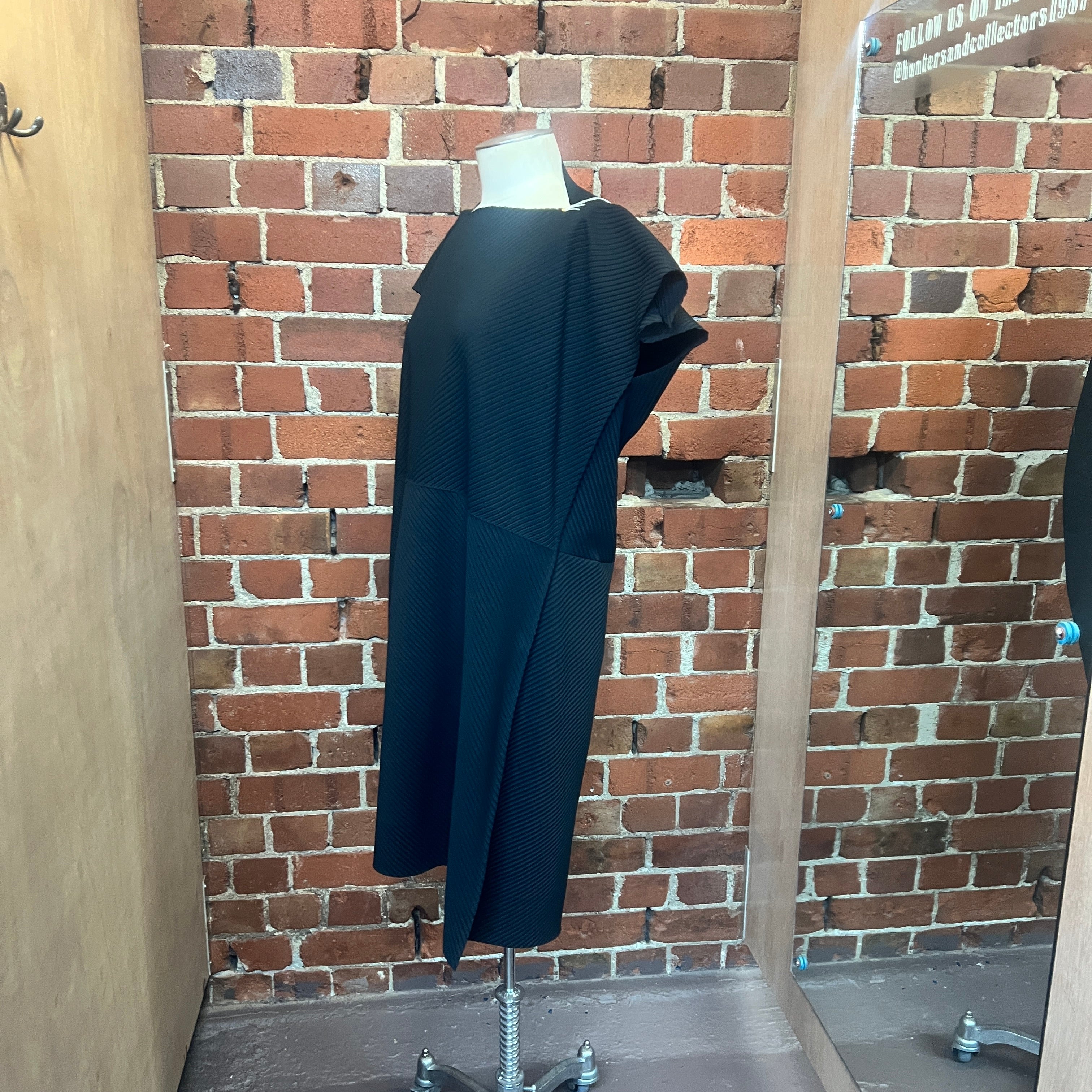 ISSEY MIYAKE pleated dress