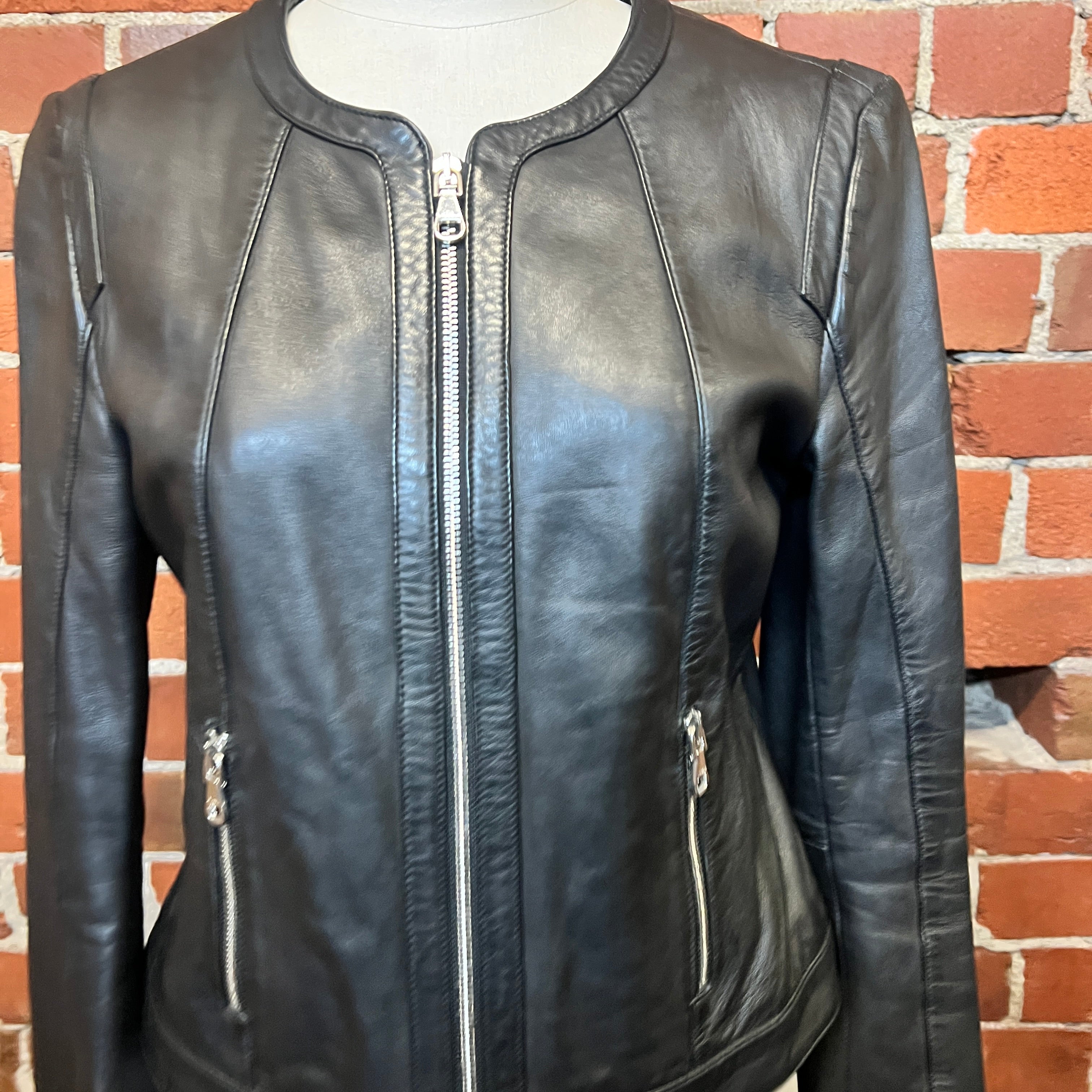 UTERQUE Leather jacket