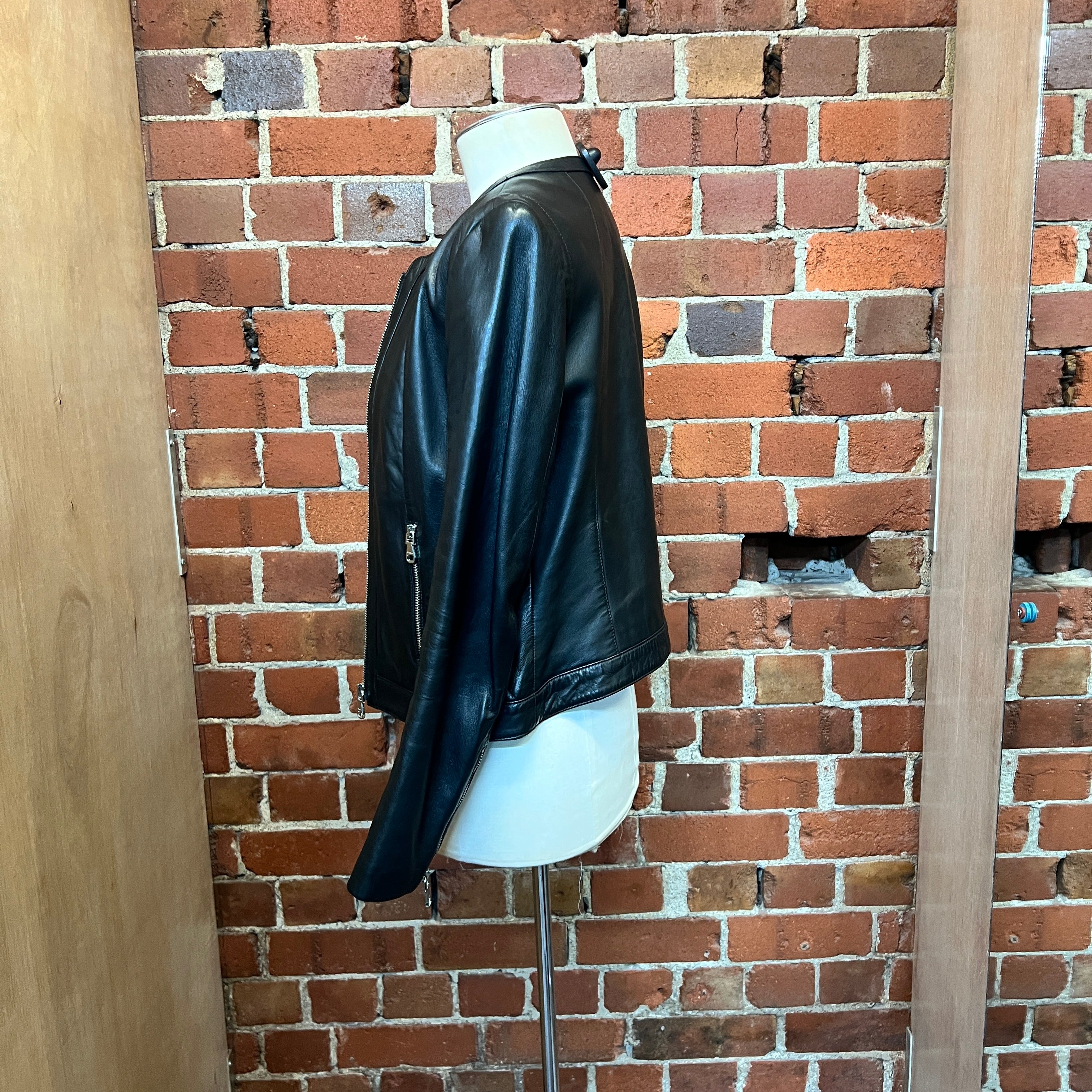 UTERQUE Leather jacket