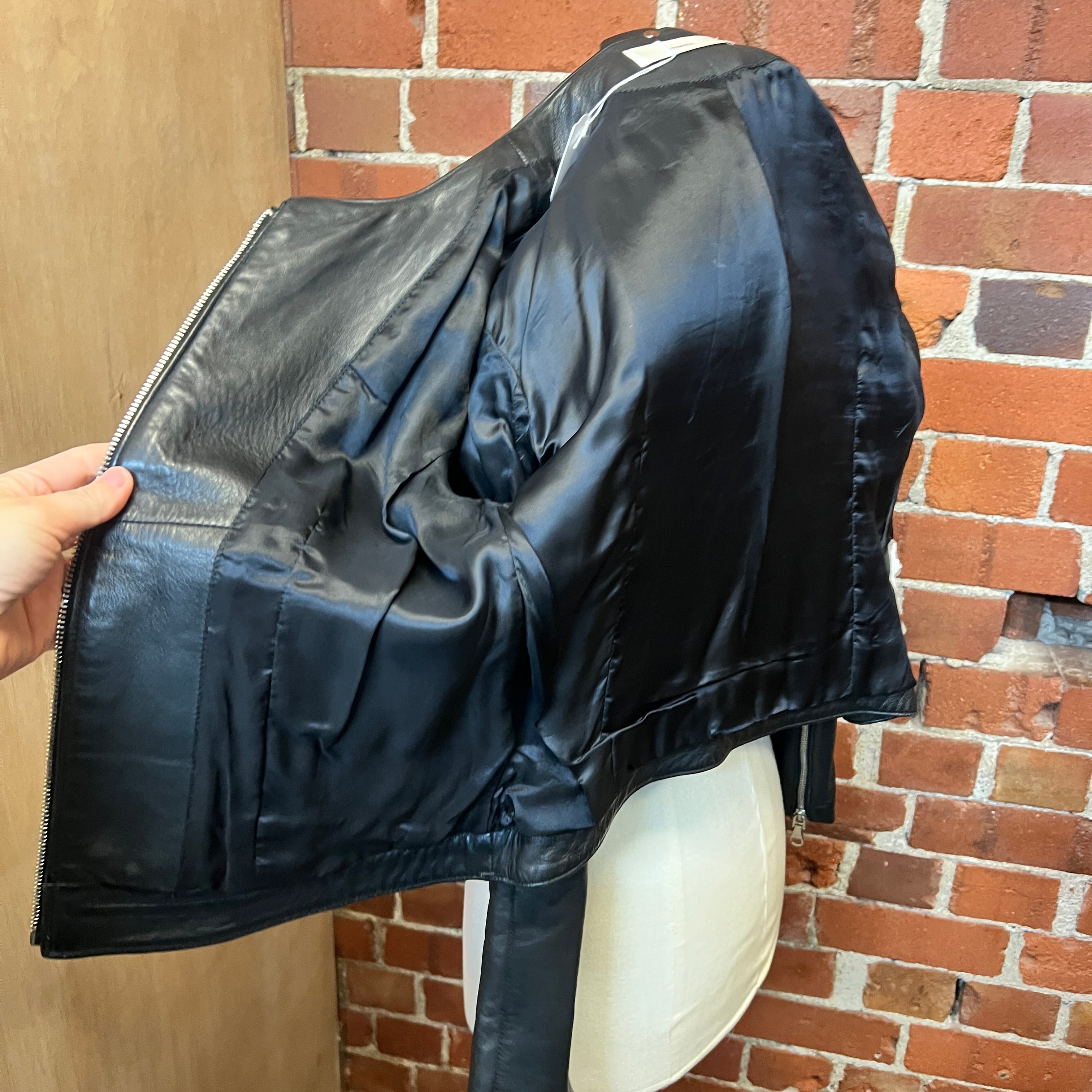 UTERQUE Leather jacket