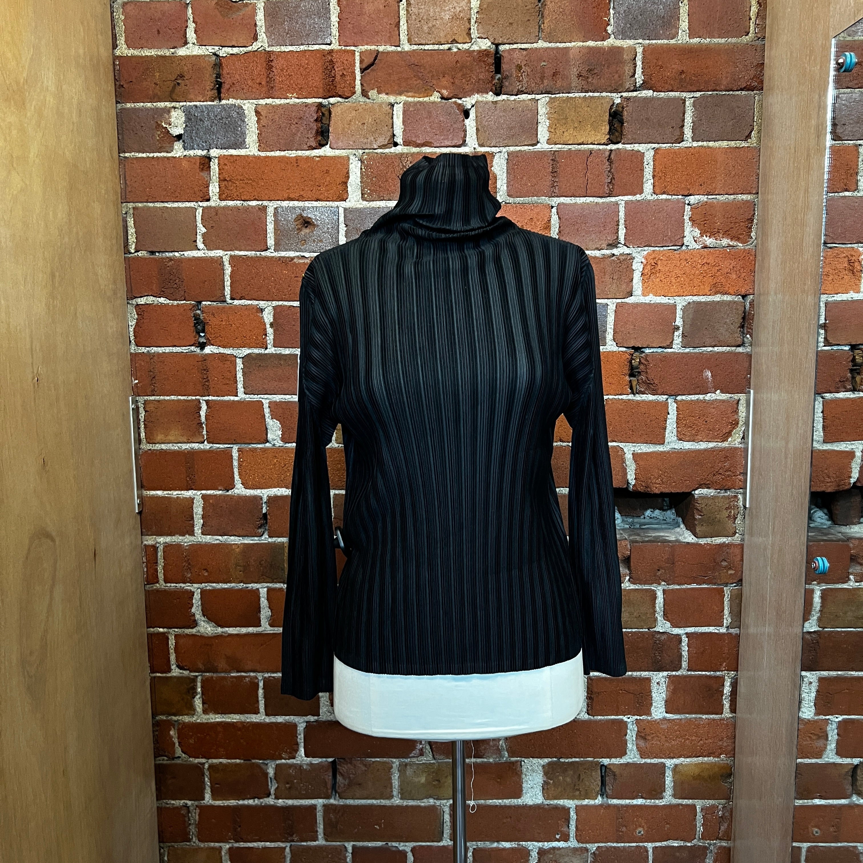 ISSEY MIYAKE PLEATS PLEASE skivvy – Wellington Hunters and Collectors
