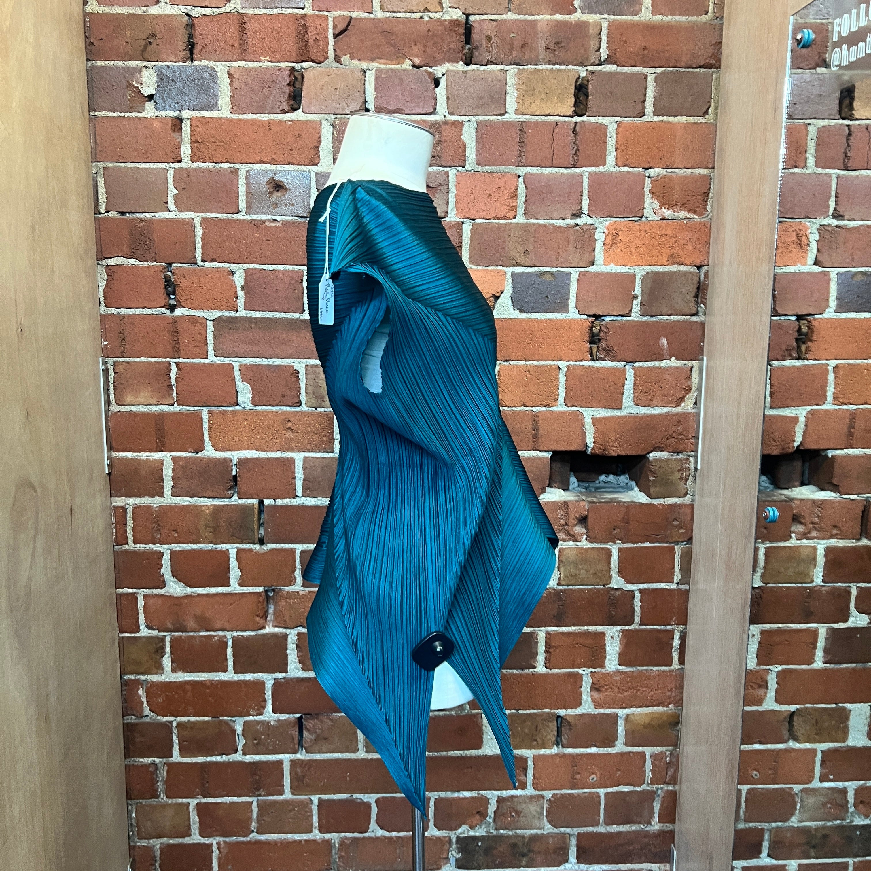 ISSEY MIYAKE PLEATS PLEASE top