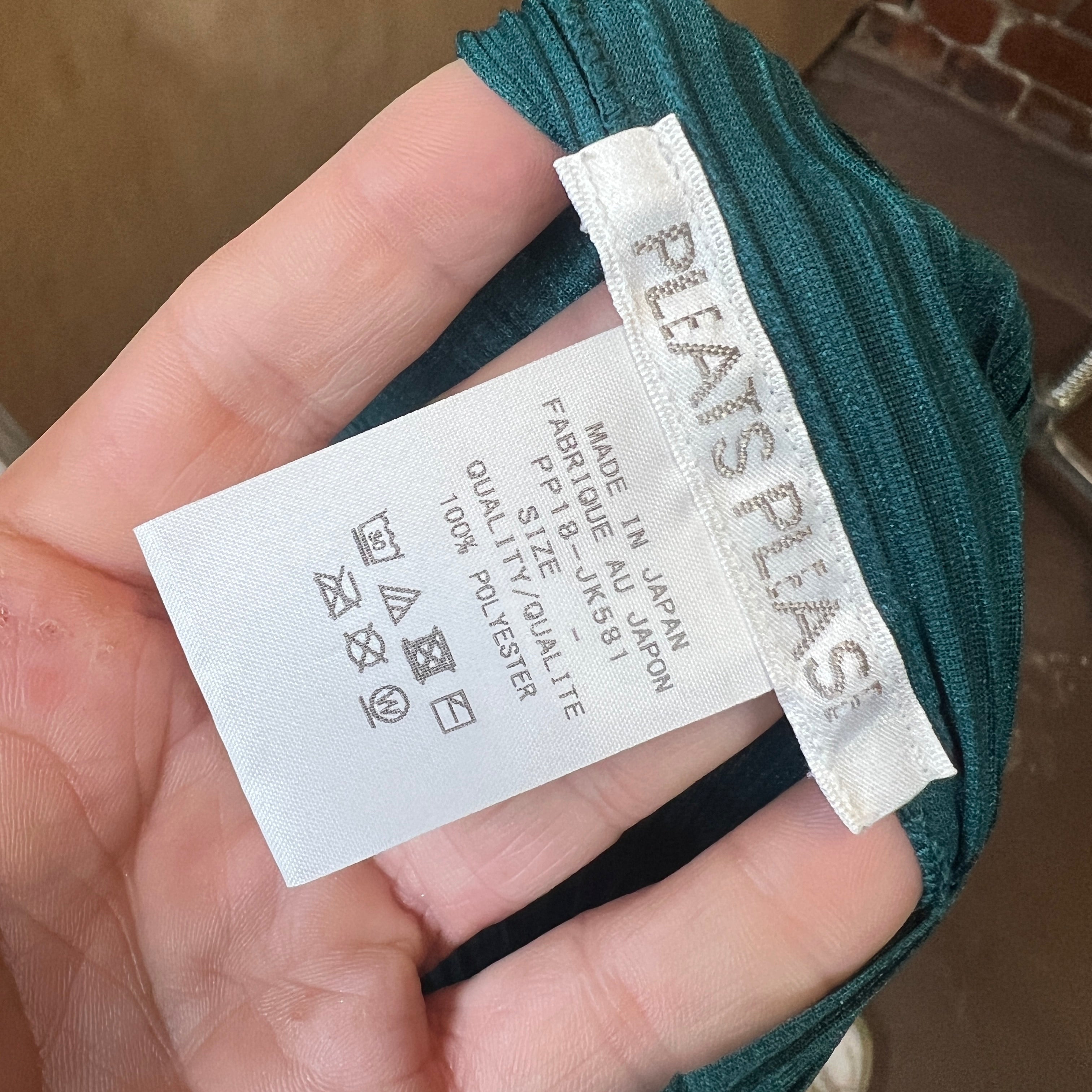 ISSEY MIYAKE PLEATS PLEASE top