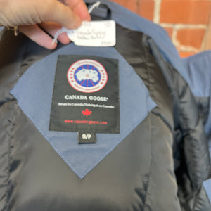 CANADA GOOSE puffer coat