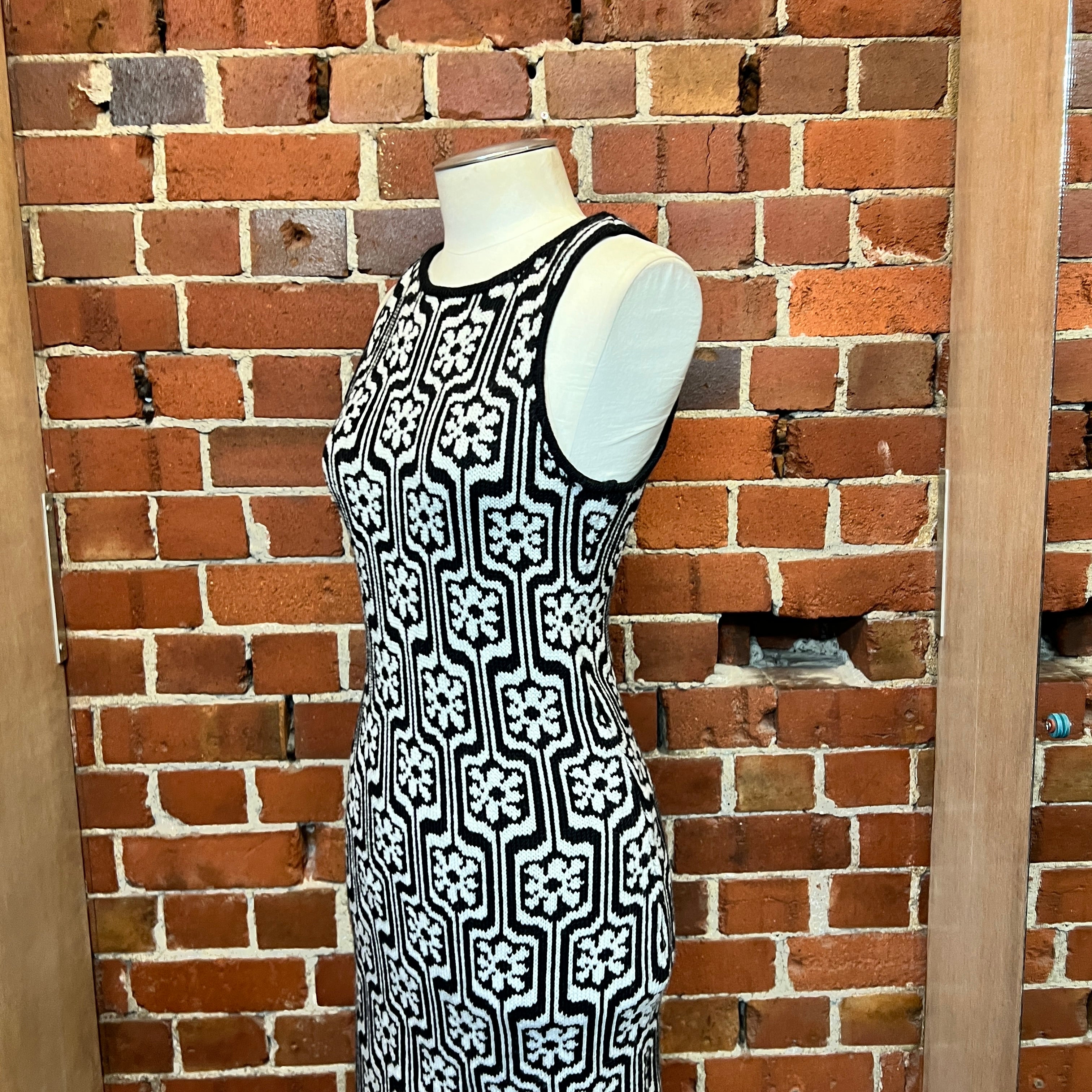 BENJAMIN ALEXANDER knit dress