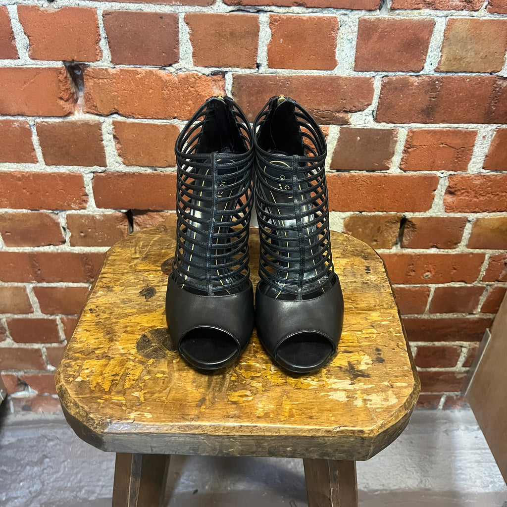 GUCCI leather strappy heels 39.5