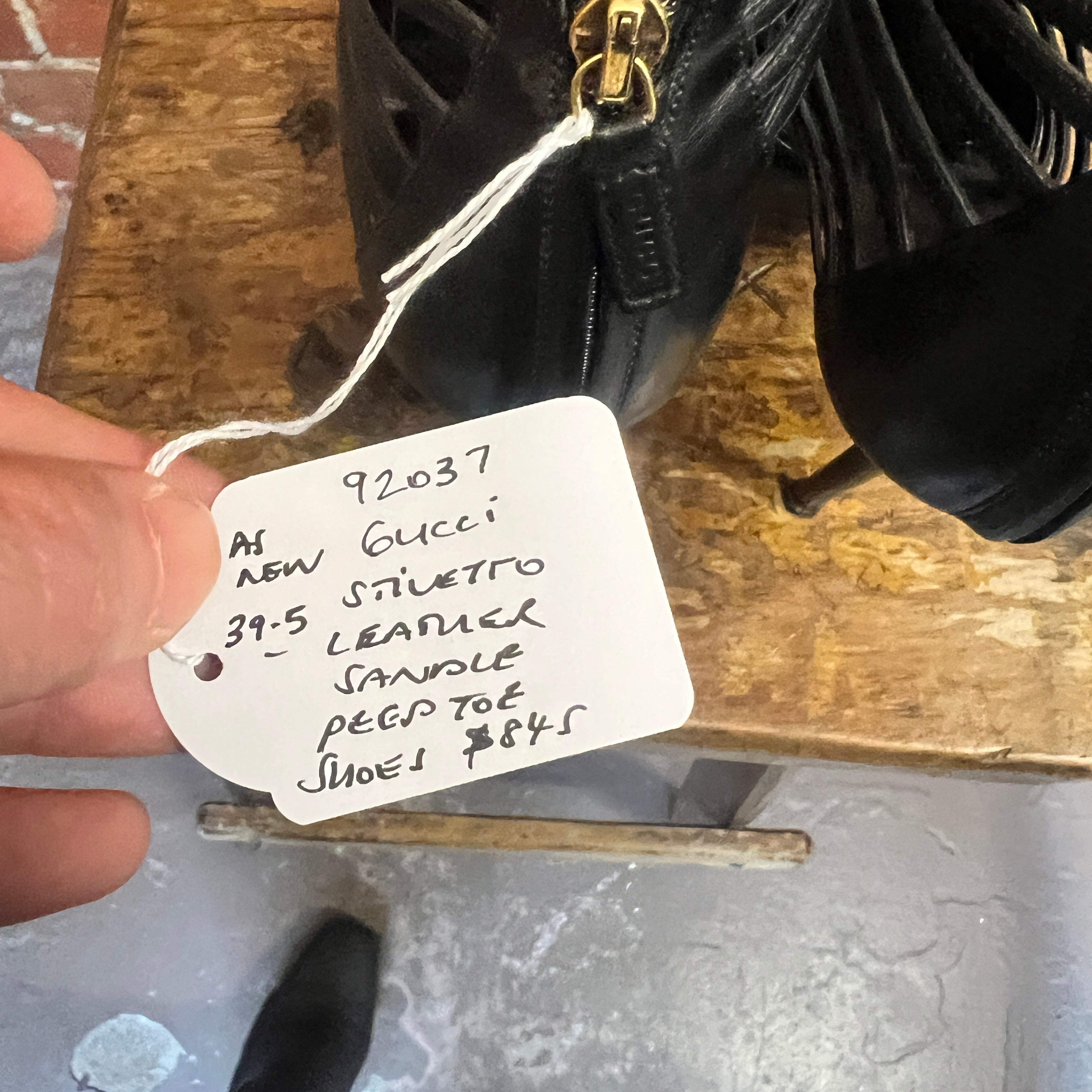 GUCCI leather strappy heels 39.5