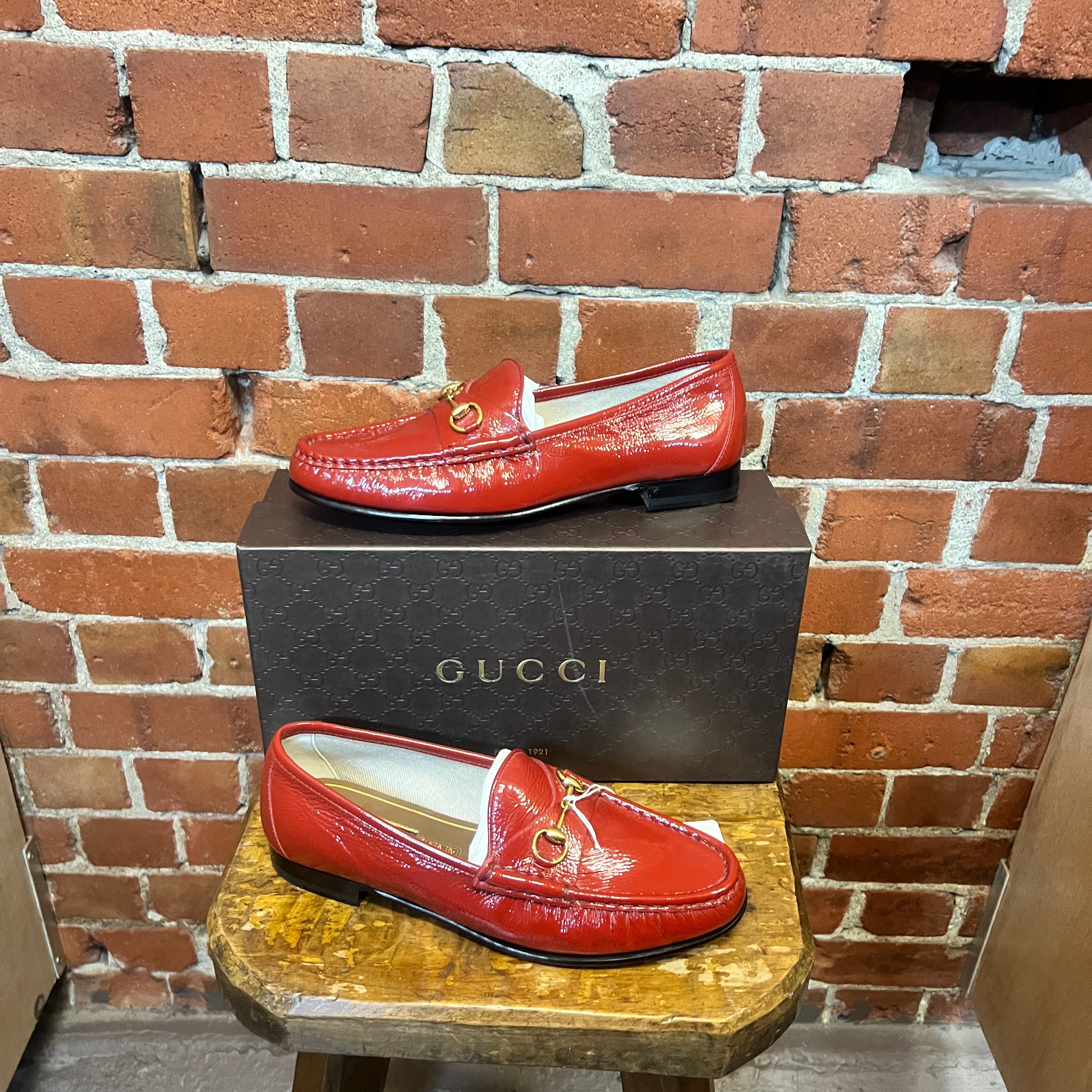 GUCCI patent leather loafers 39.5