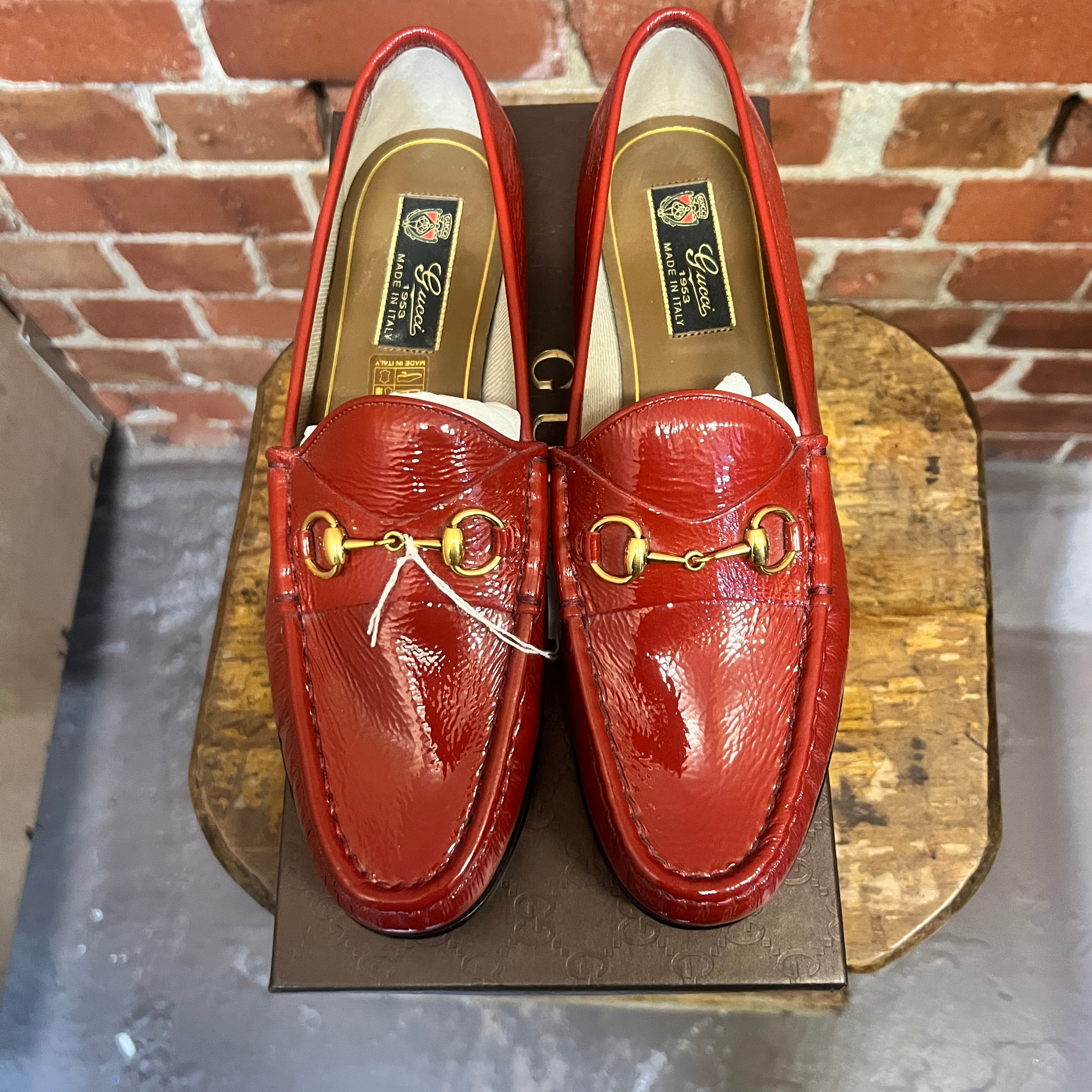 GUCCI patent leather loafers 39.5