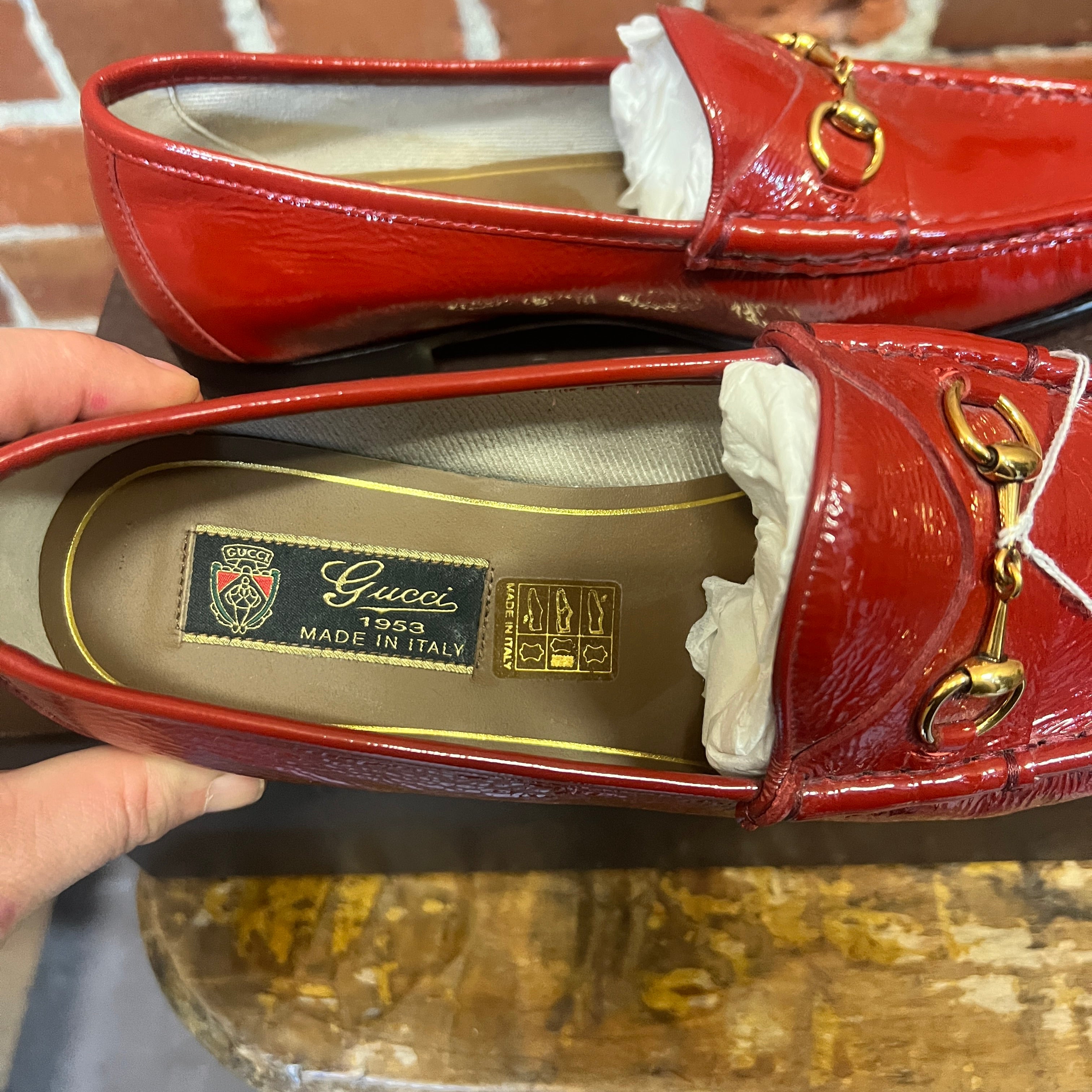 GUCCI patent leather loafers 39.5