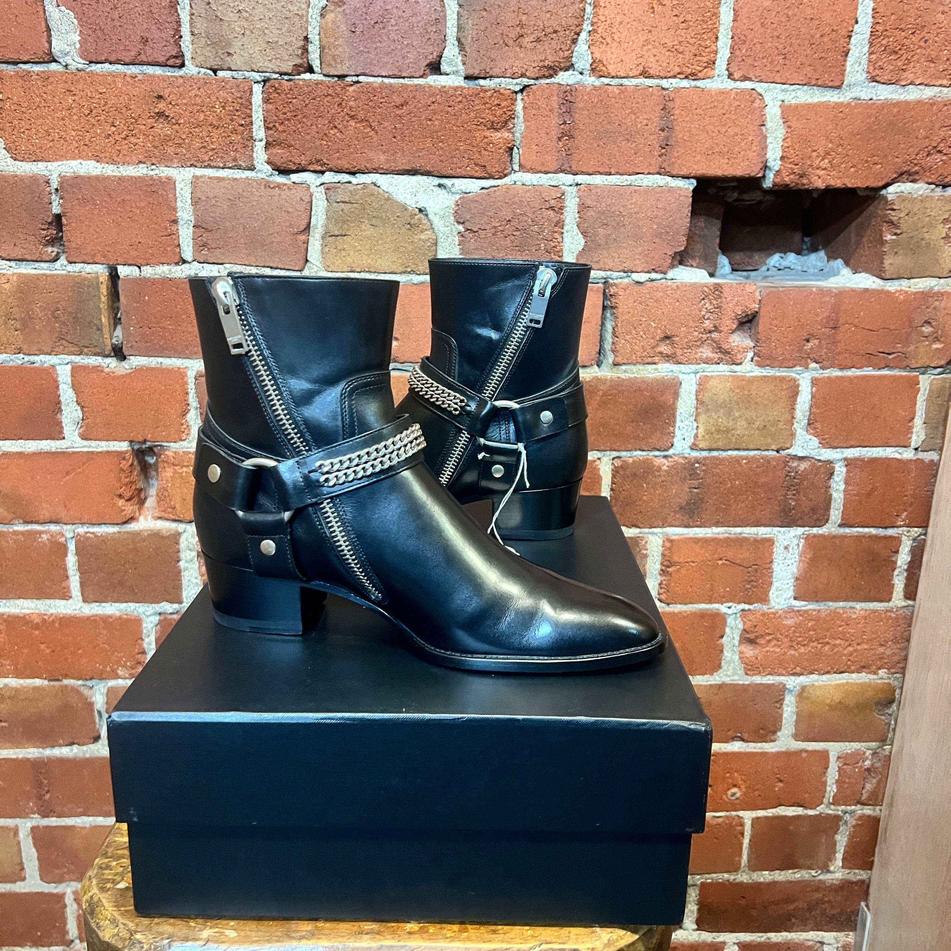 SAINT LAURENT leather moto boots 39