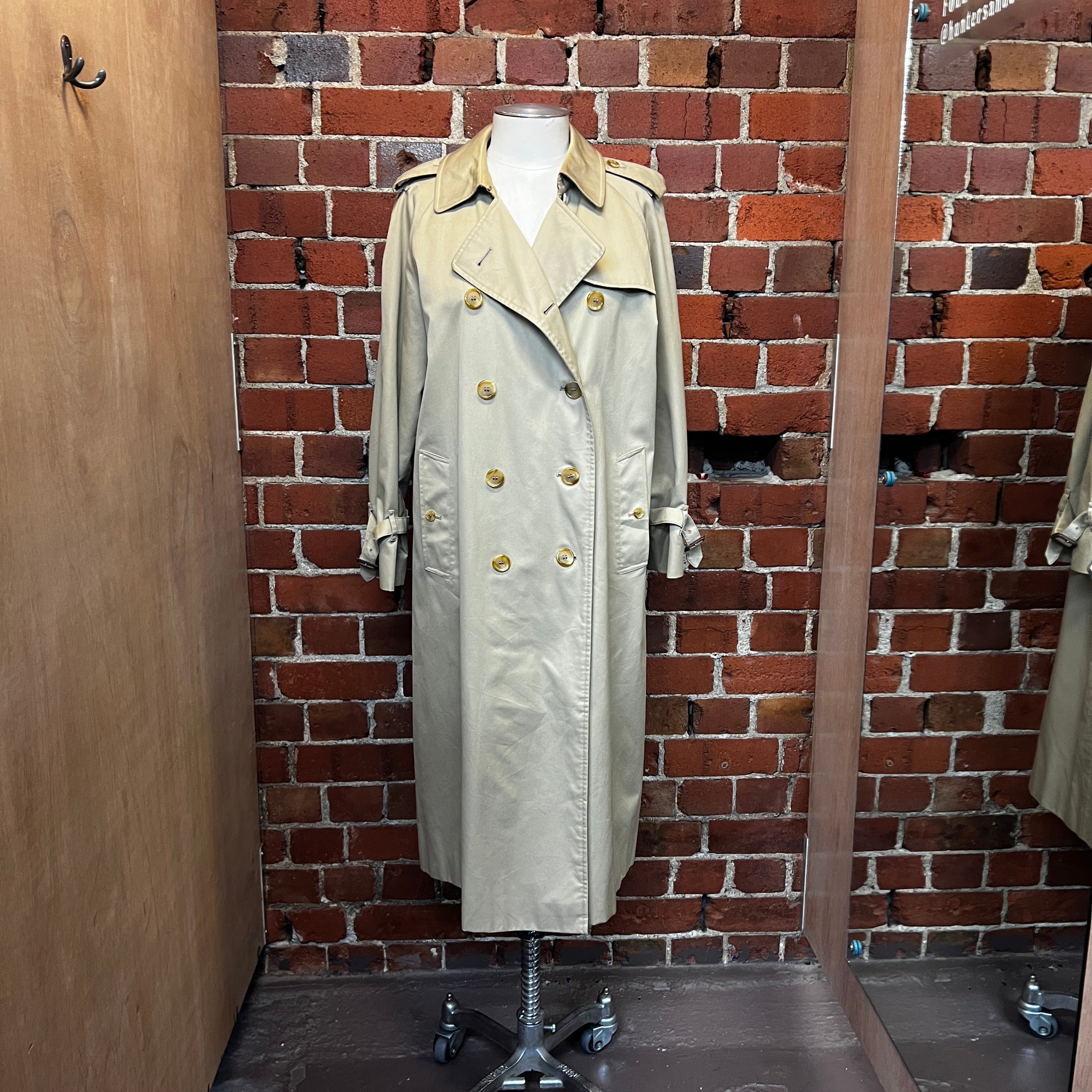 BURBERRY vintage trench coat – Wellington Hunters and Collectors