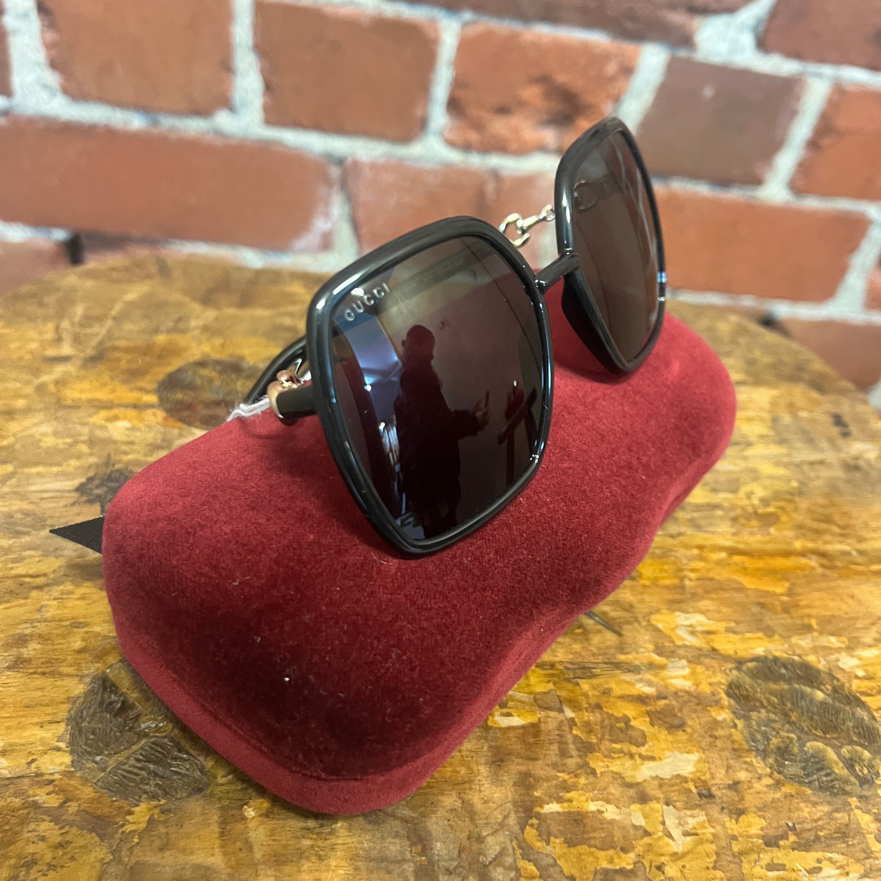 GUCCI horse-bit side sunglasses