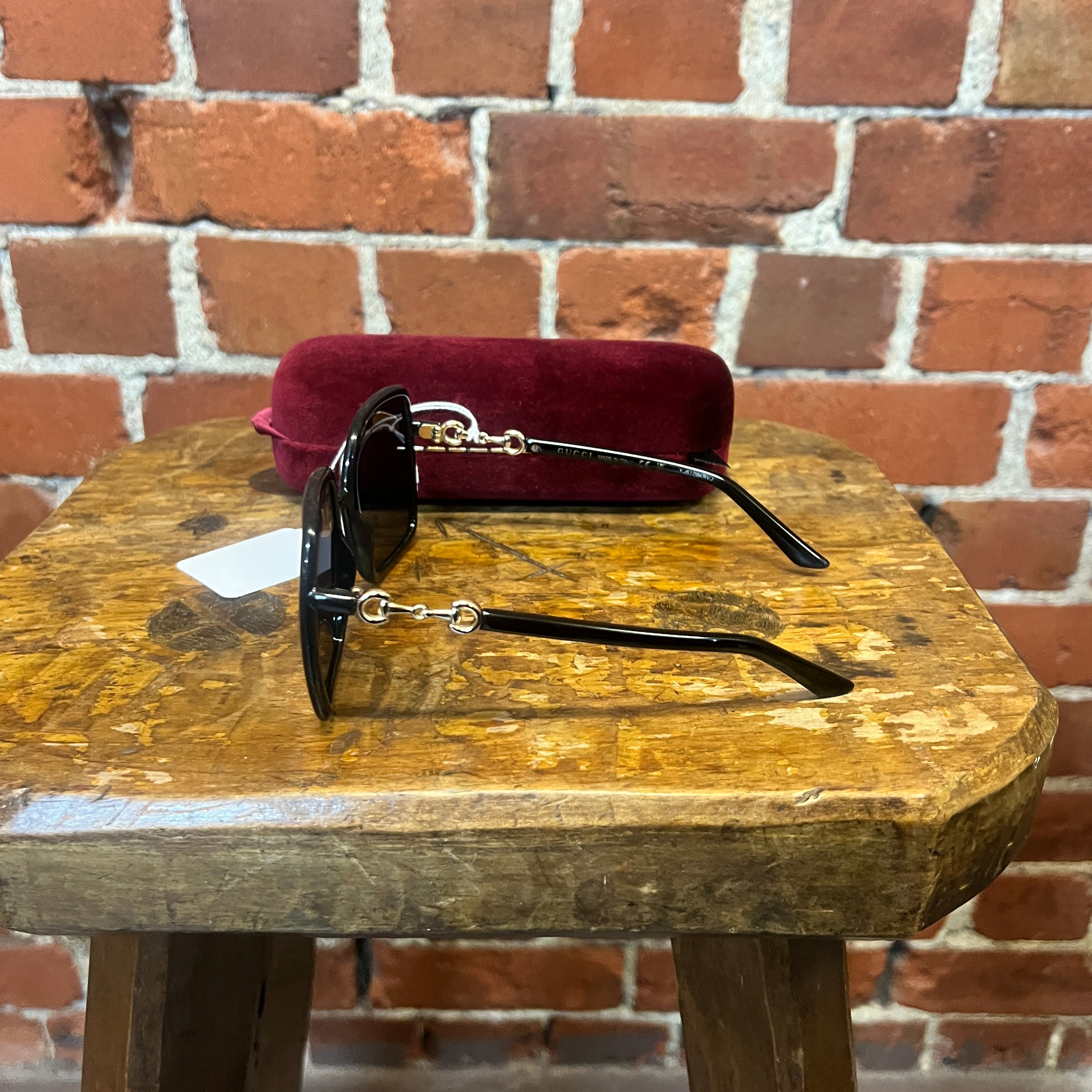 GUCCI horse-bit side sunglasses