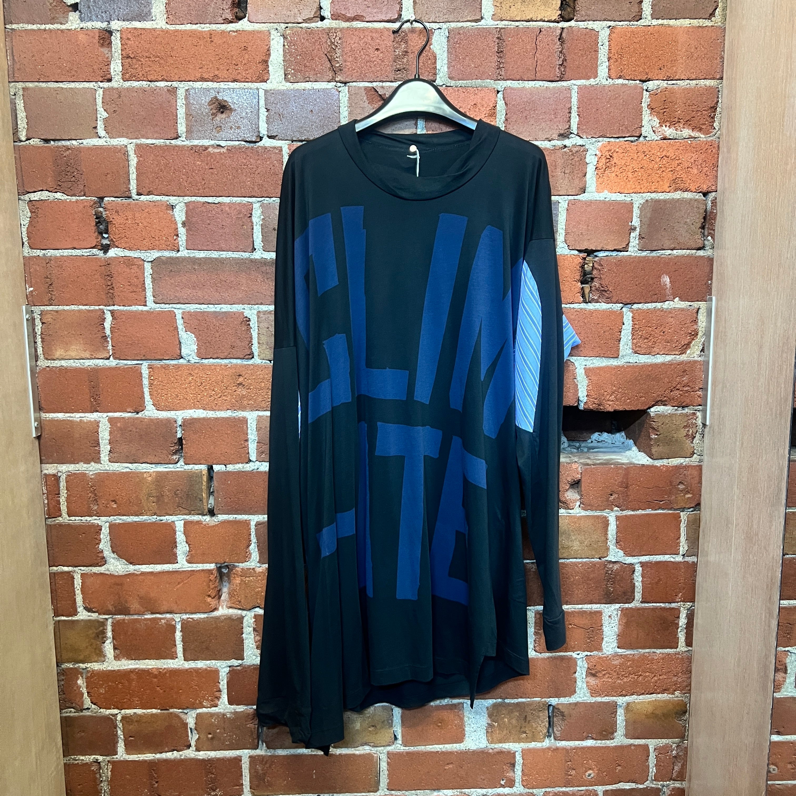 新品　ヴィヴィアン   climate Revolution T Vivienne Westwood（ヴィヴィアンウエストウッド） 美品 Vivienne