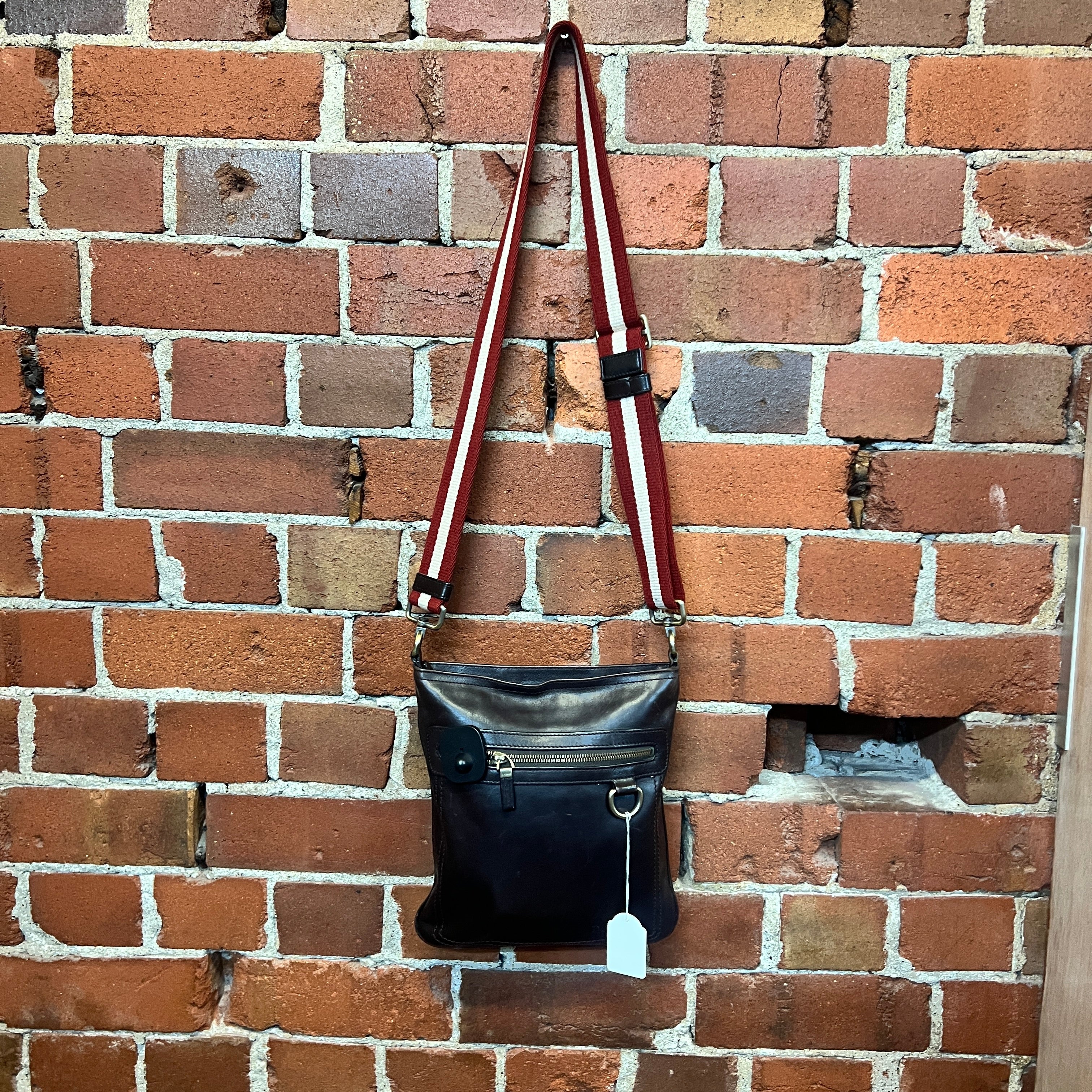 BALLY leather messenger bag