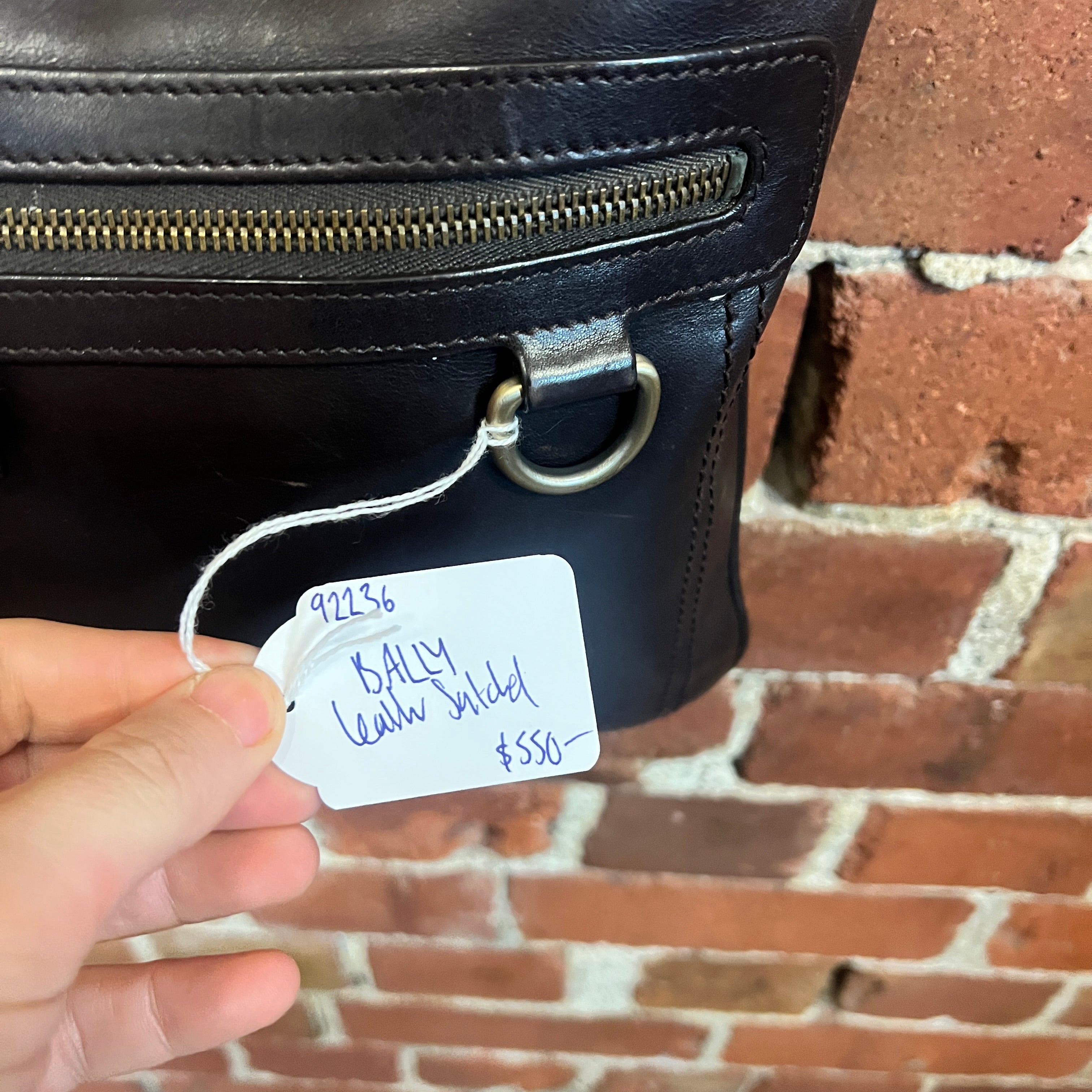 BALLY leather messenger bag