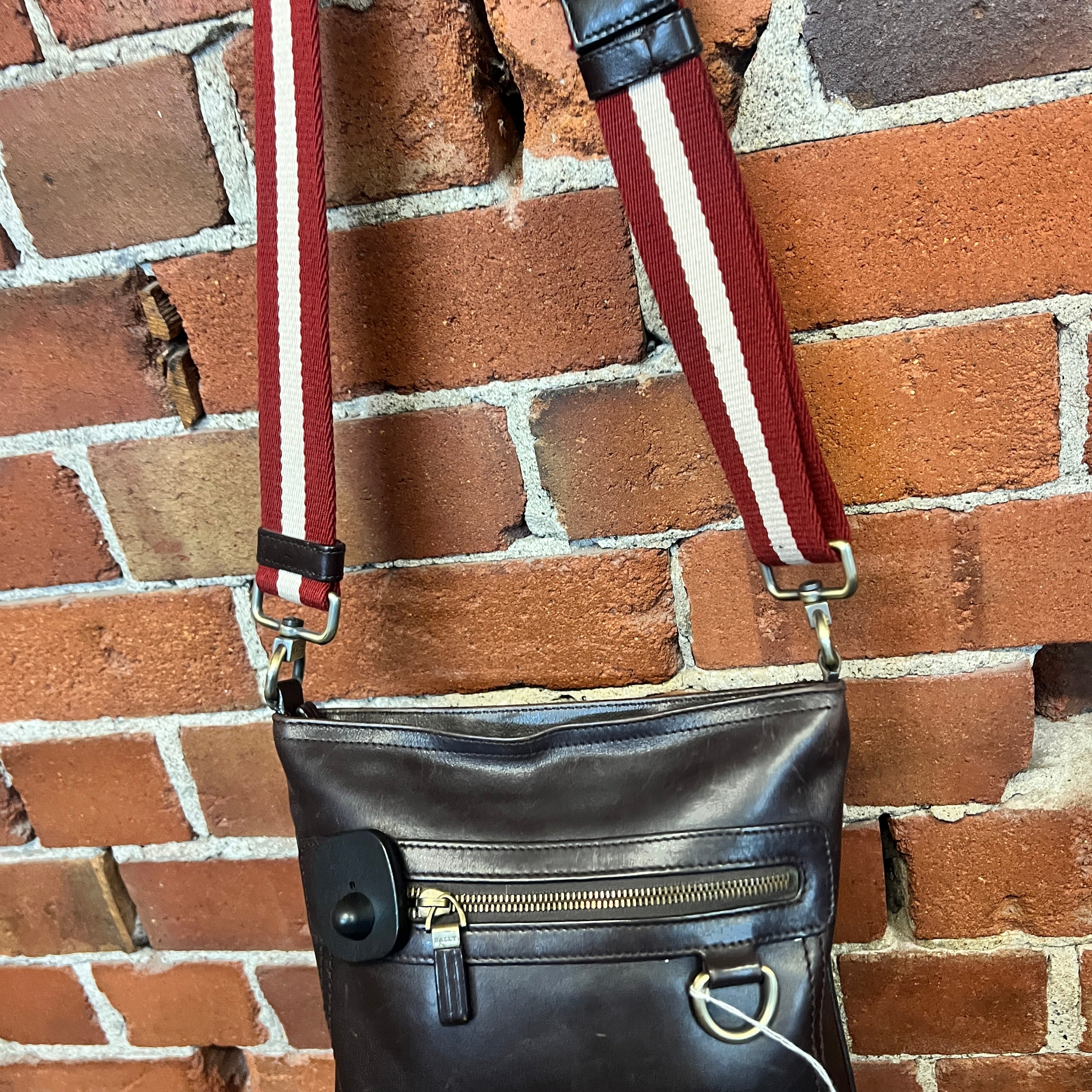 BALLY leather messenger bag