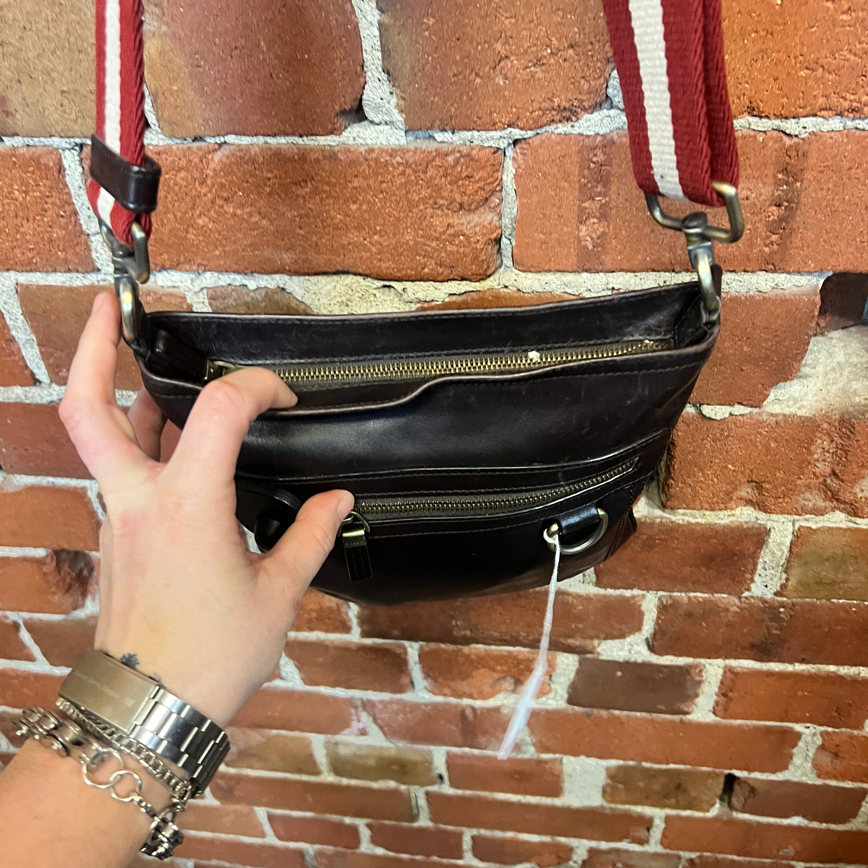 BALLY leather messenger bag