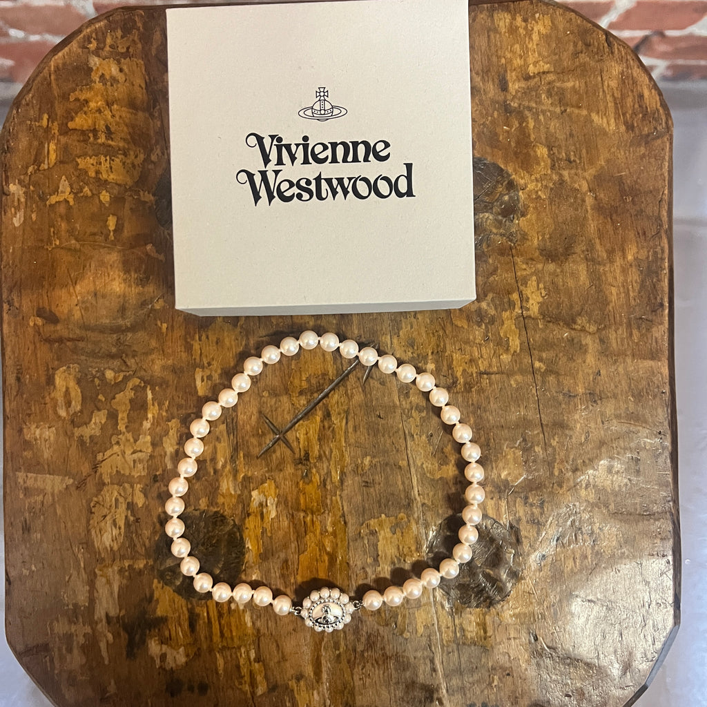 VIVIENNE WESTWOOD Pearl choker
