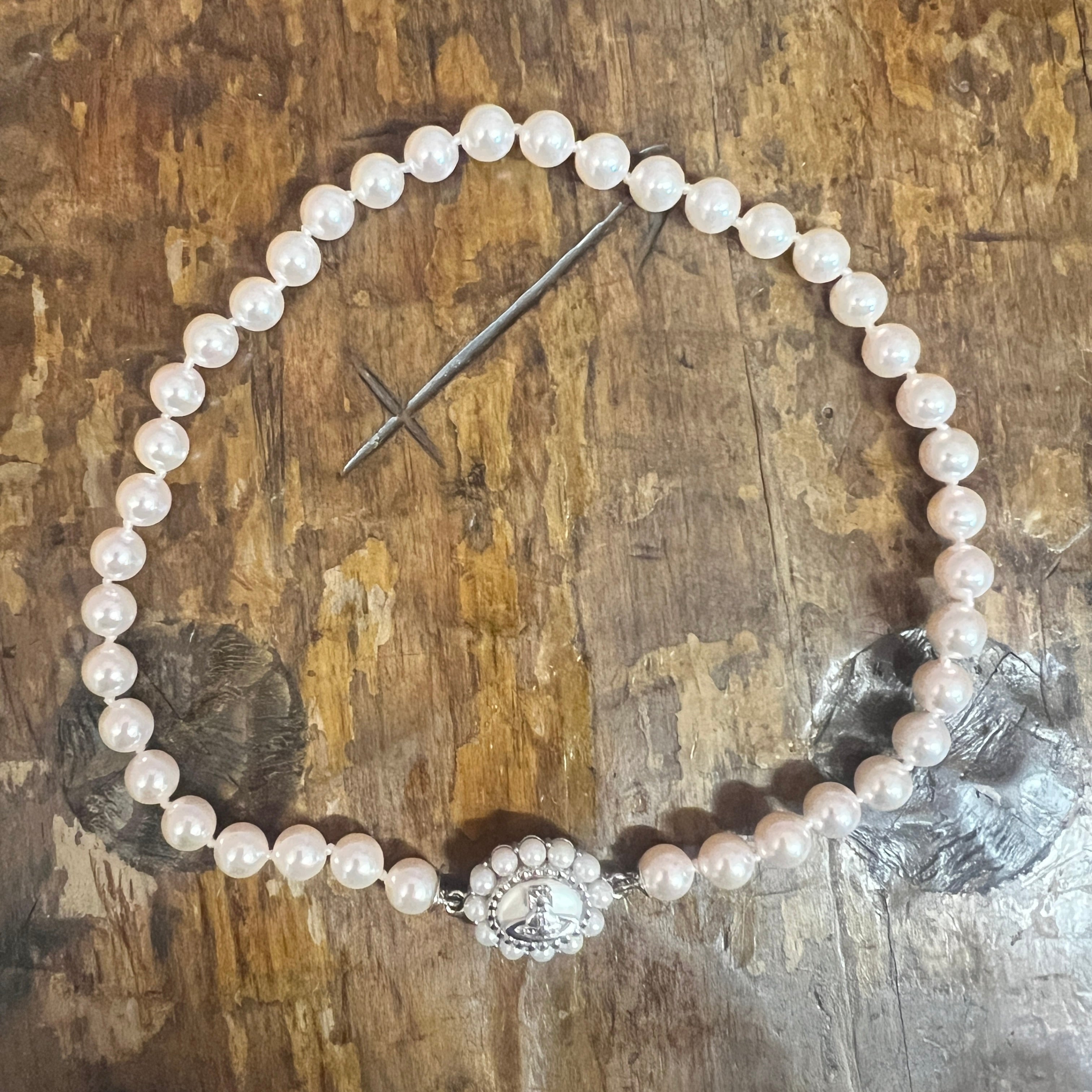 VIVIENNE WESTWOOD Pearl choker