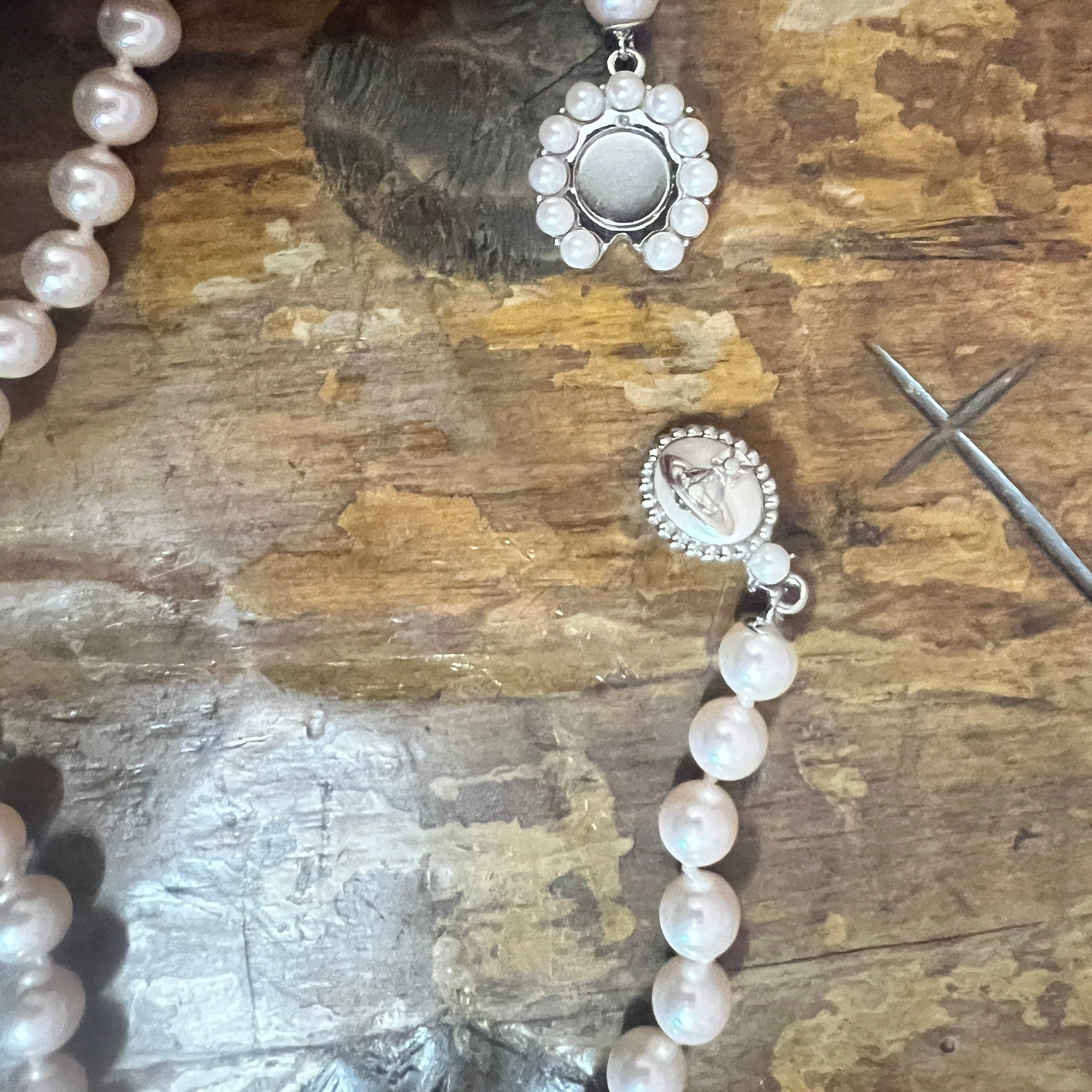 VIVIENNE WESTWOOD Pearl choker