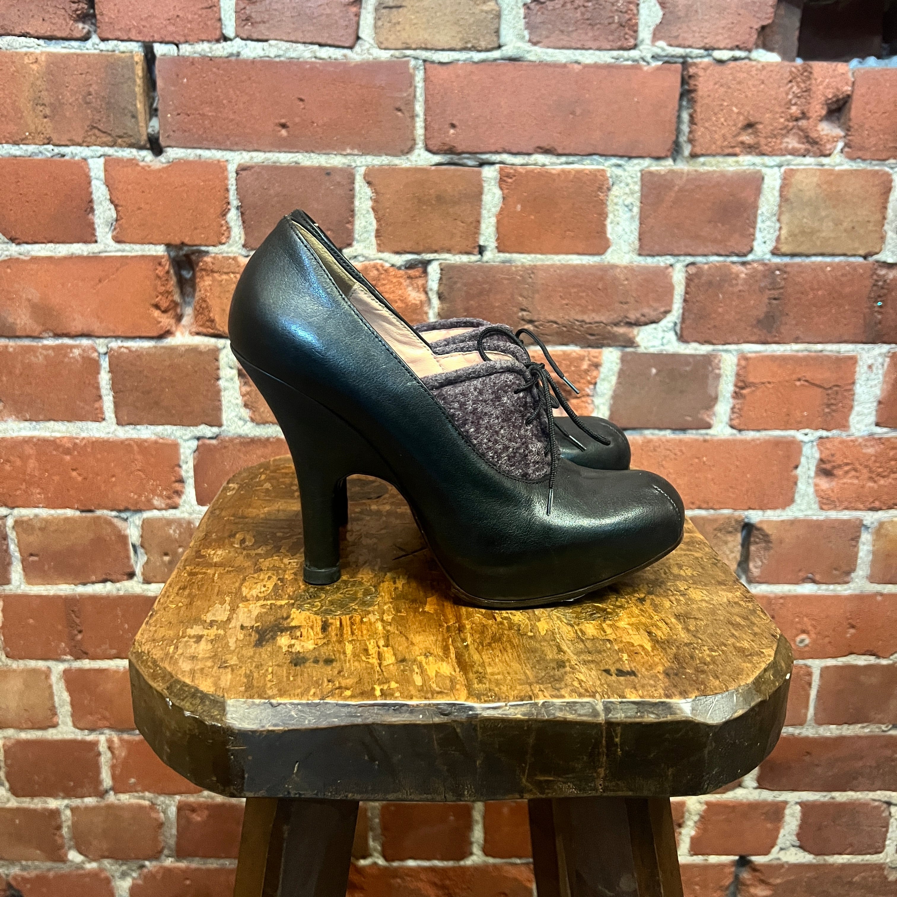 VIVIENNE WESTWOOD 1990's wool and leather heels 37