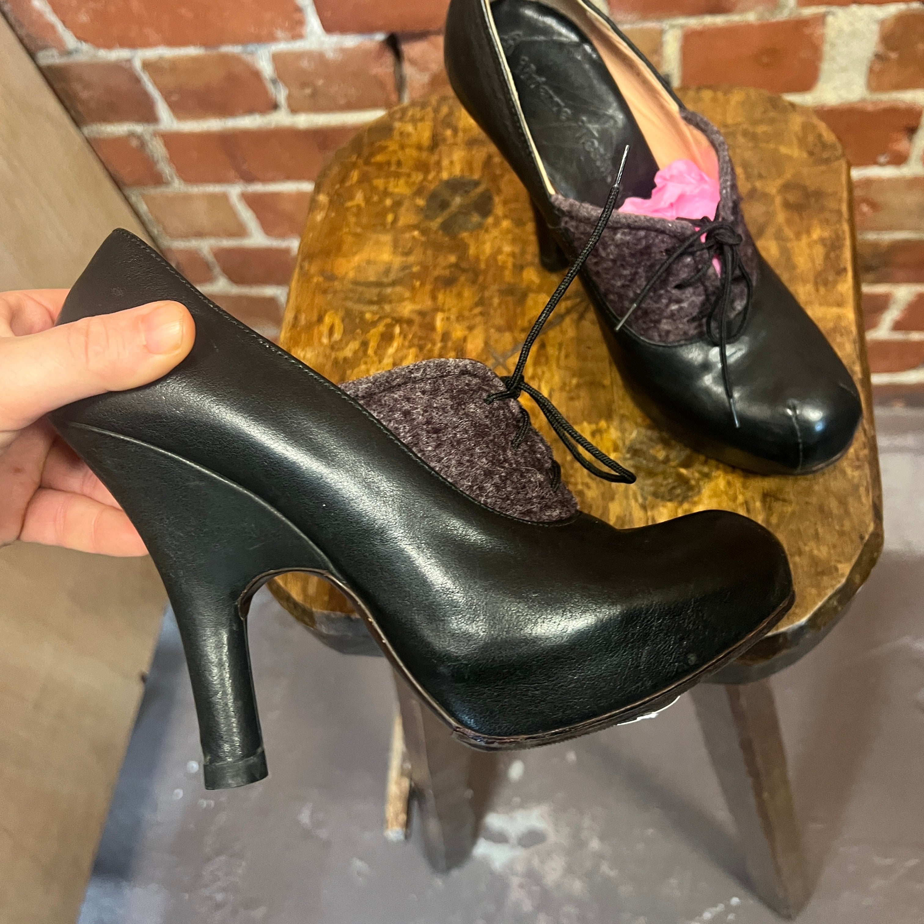 VIVIENNE WESTWOOD 1990's wool and leather heels 37