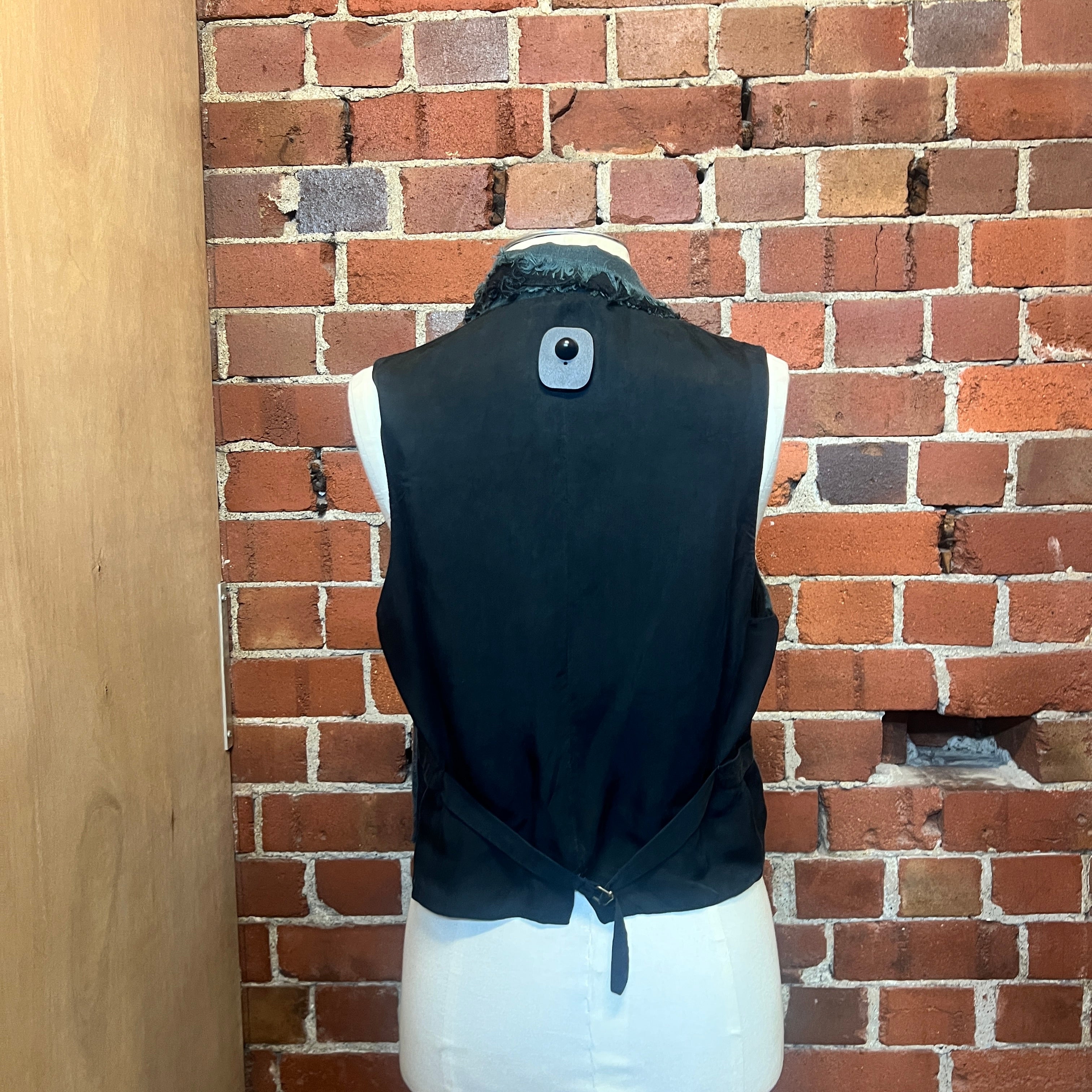 ESS ASSEMBLY linen and silk vest