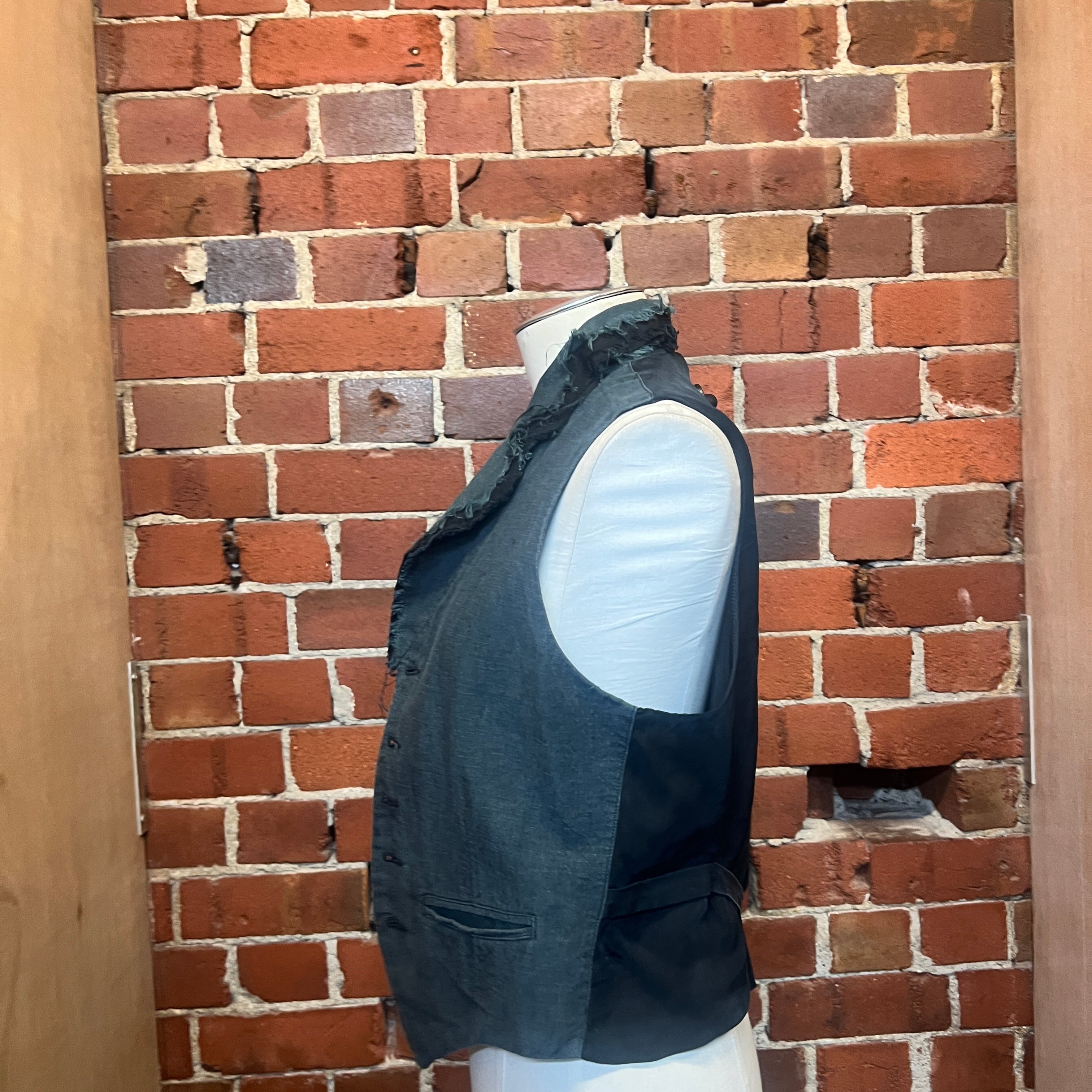 ESS ASSEMBLY linen and silk vest