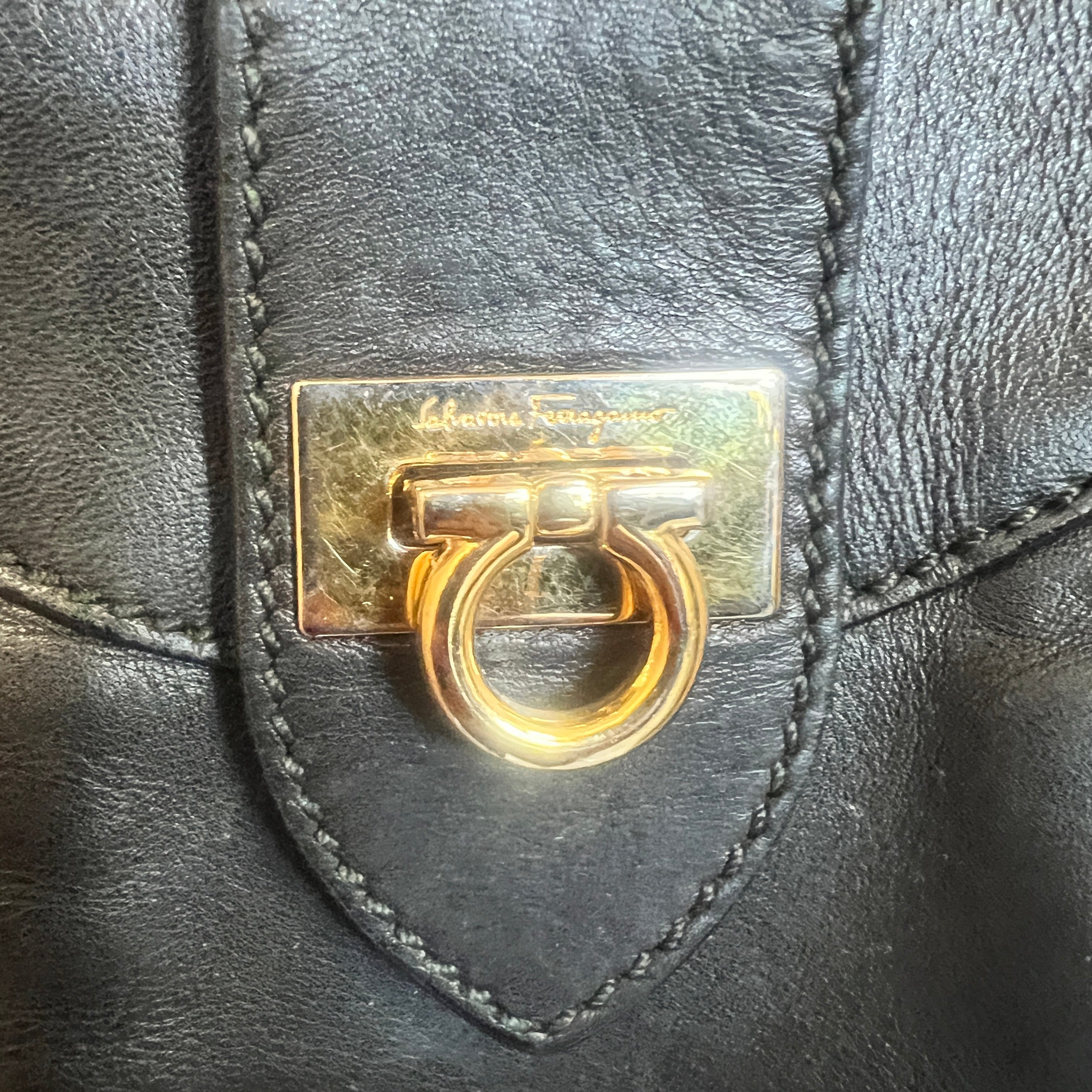 SALVADORE FERRAGAMO leather handbag