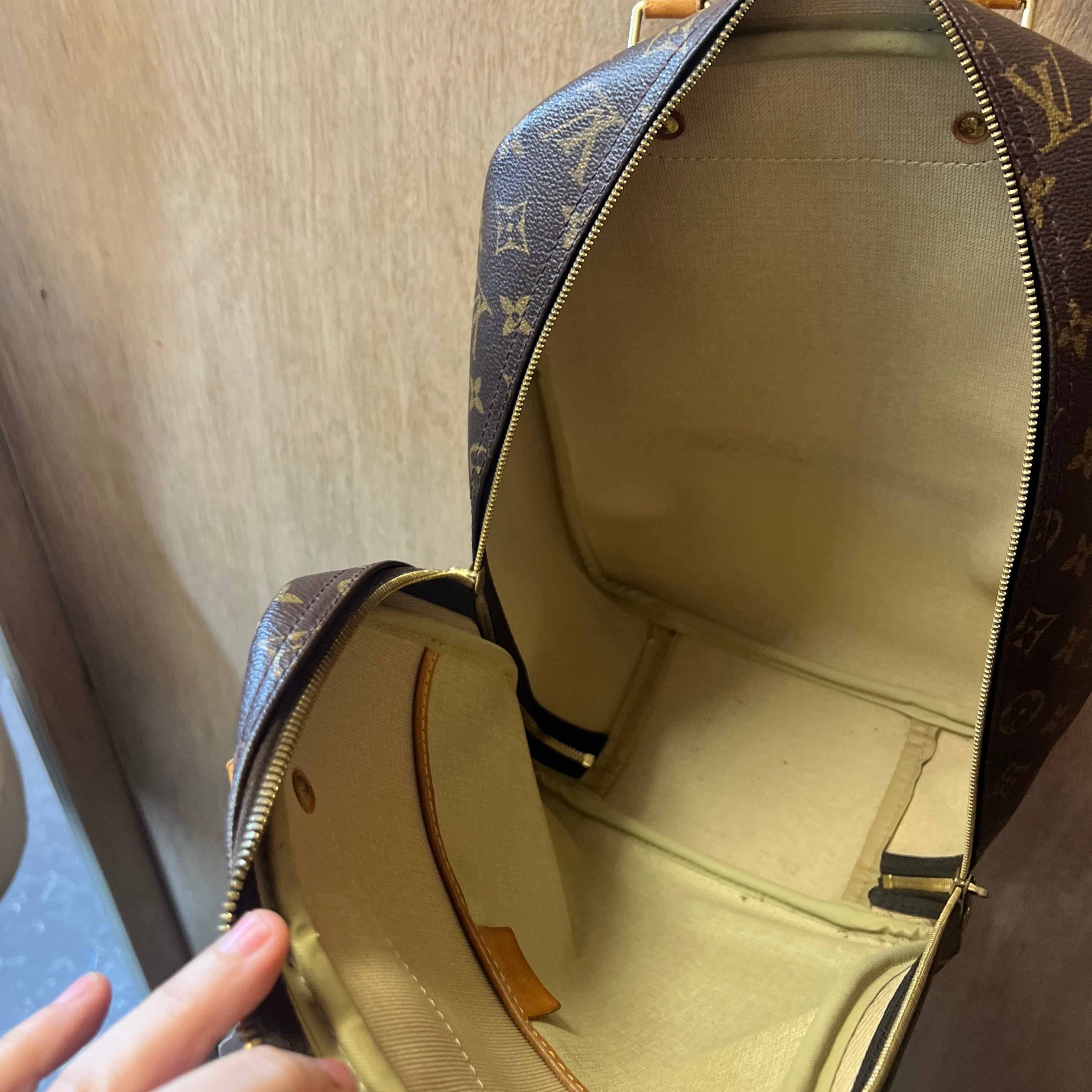 LOUIS VUITTON  bowling style bag
