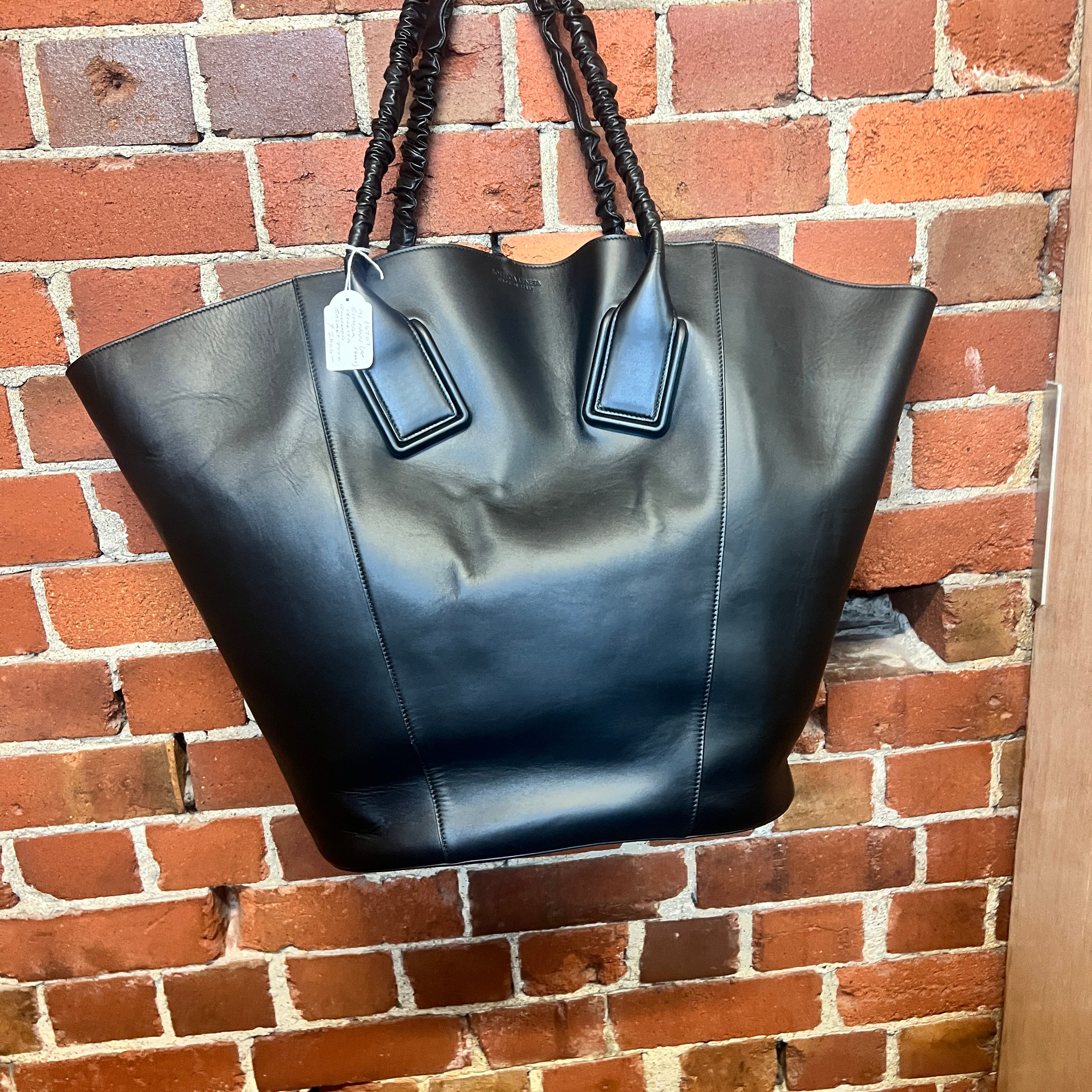 BOTTEGA VENETTA large leather bag